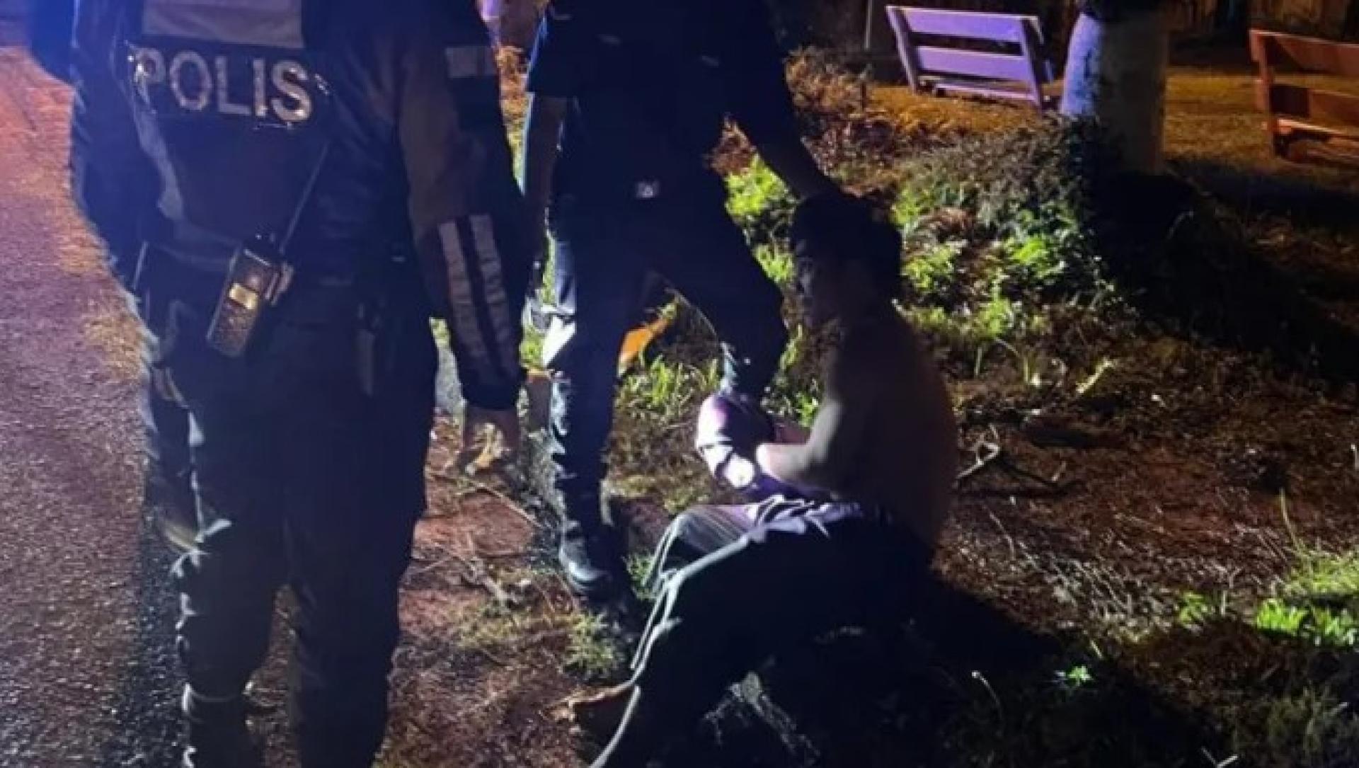 布尼在诗巫被警方逮捕时的情景。