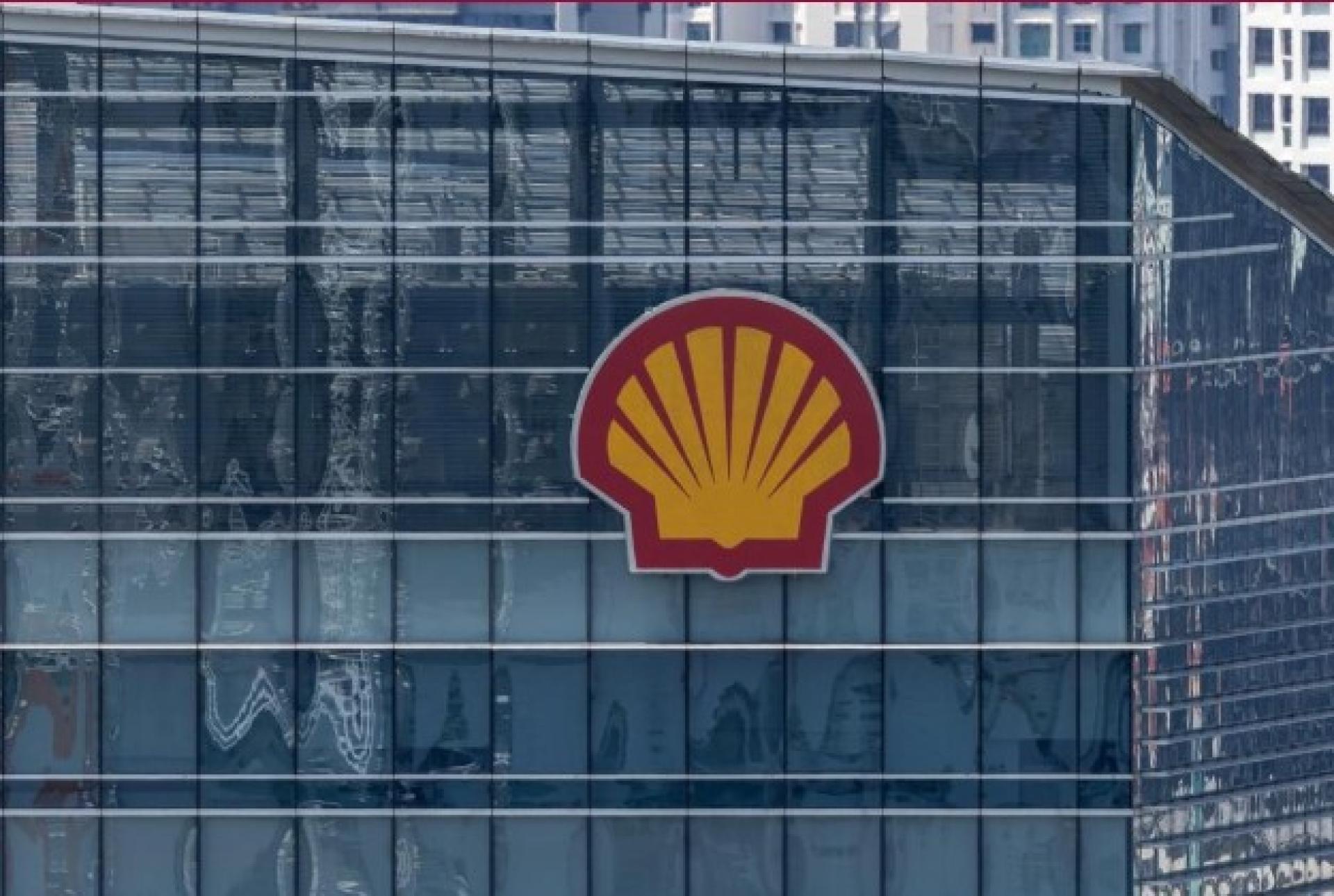 有消息指蚬壳（Shell）正在与英国石油公司（BP）洽谈收购后者，但蚬壳发言人说：“这不过是市场的进一步揣测，目前没有任何谈判在进行。”