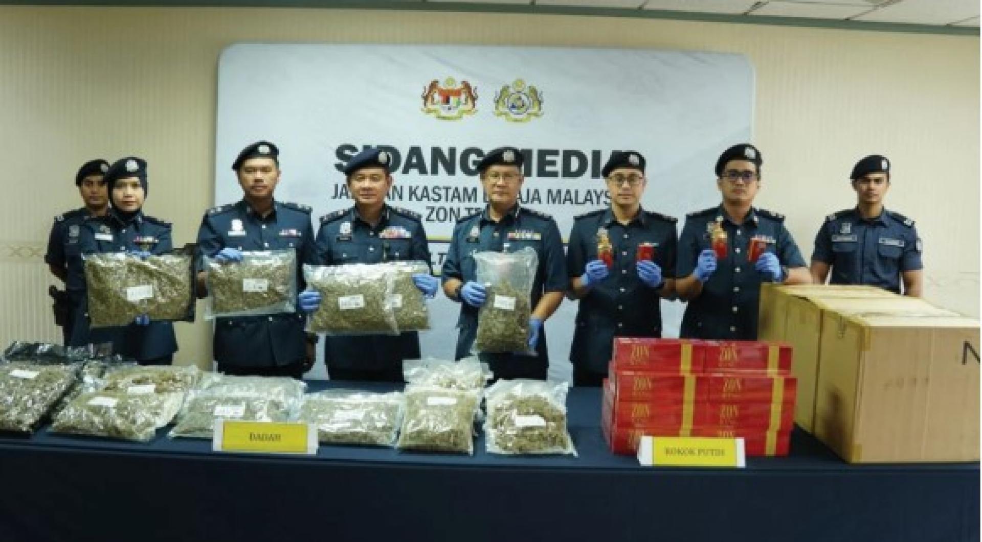 关税局瓦解大麻花与非法香烟走私活动。