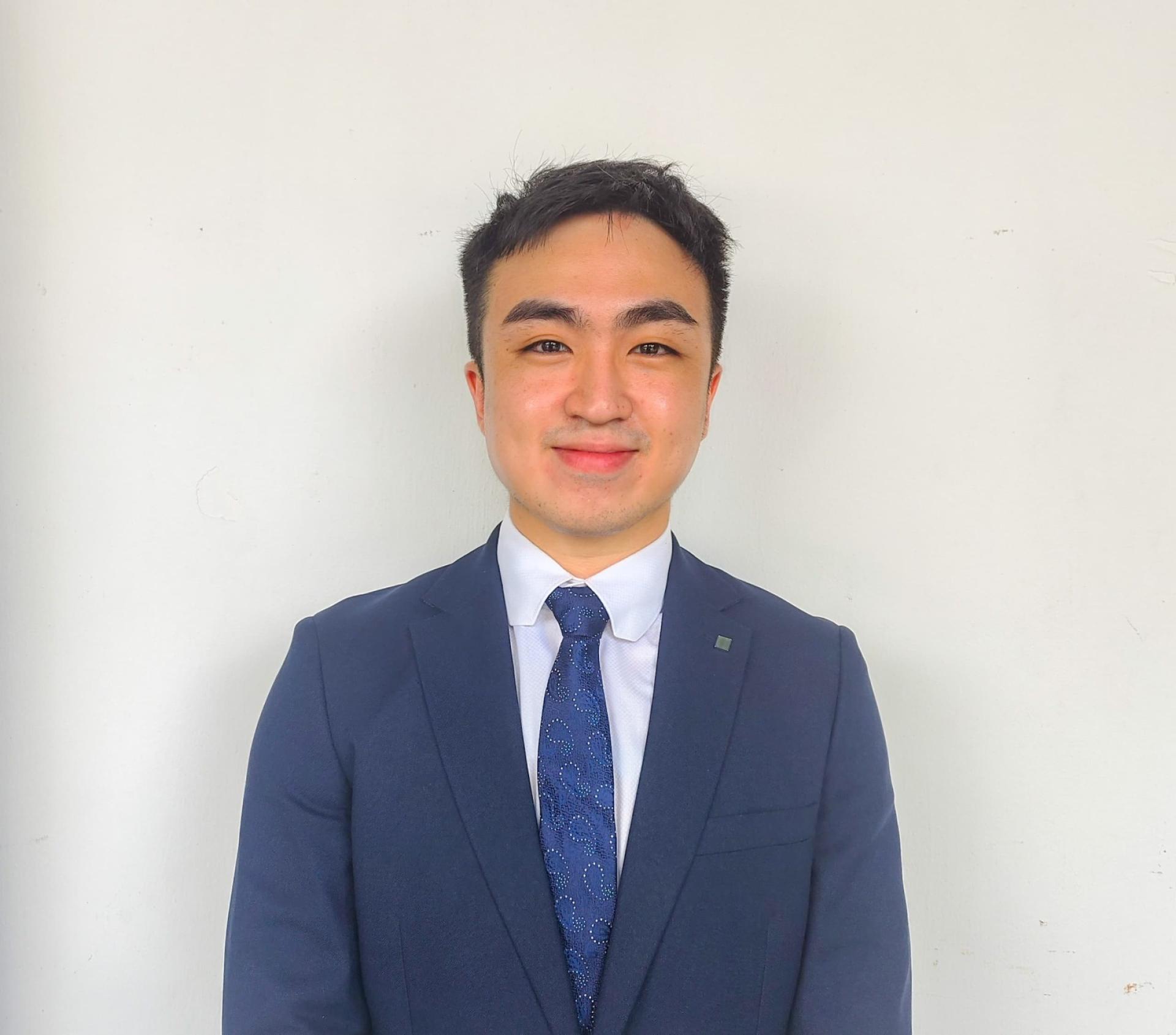 人联党古晋支部青年团副秘书黄吉坤律师。