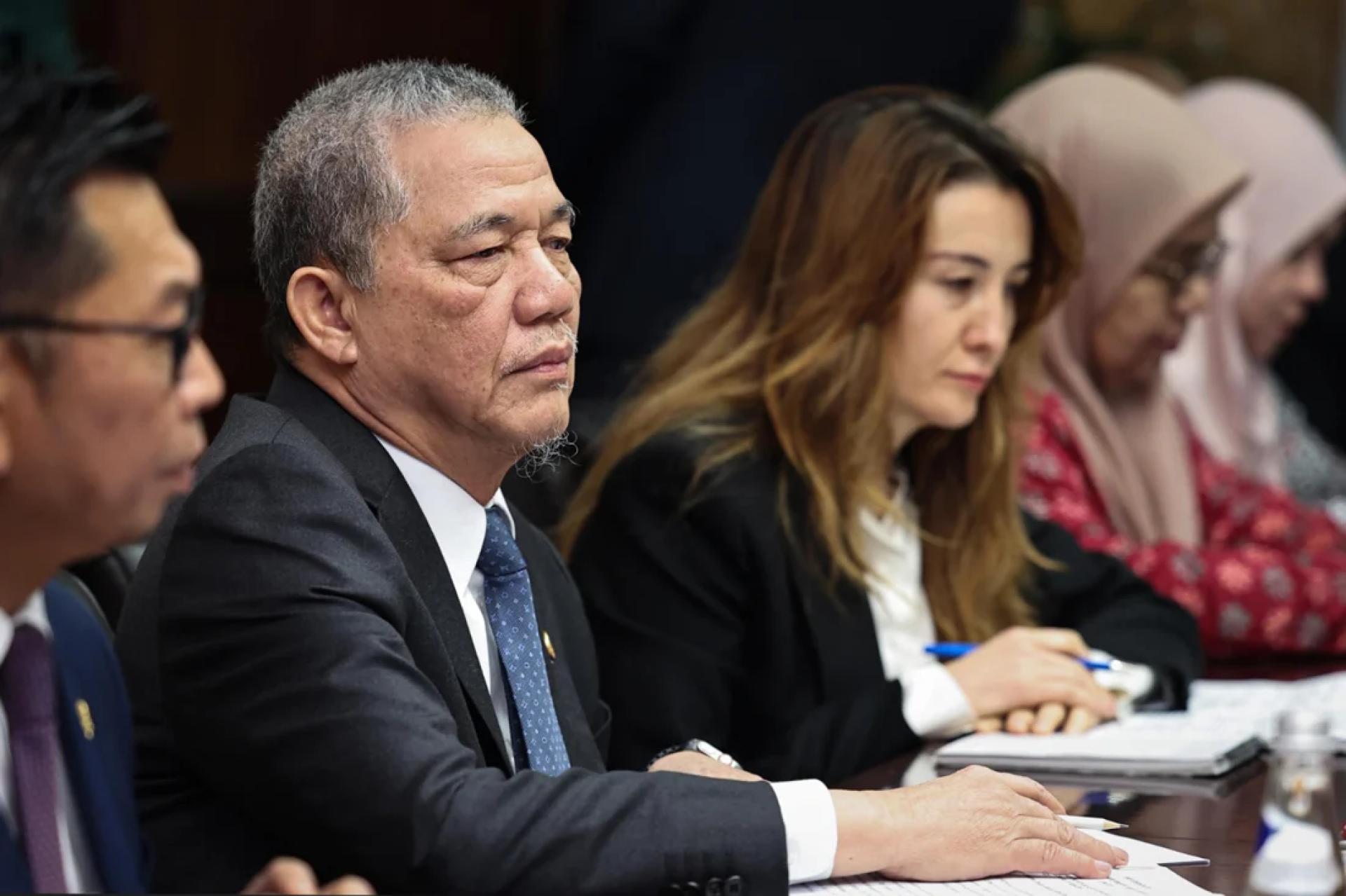 副首相法迪拉。