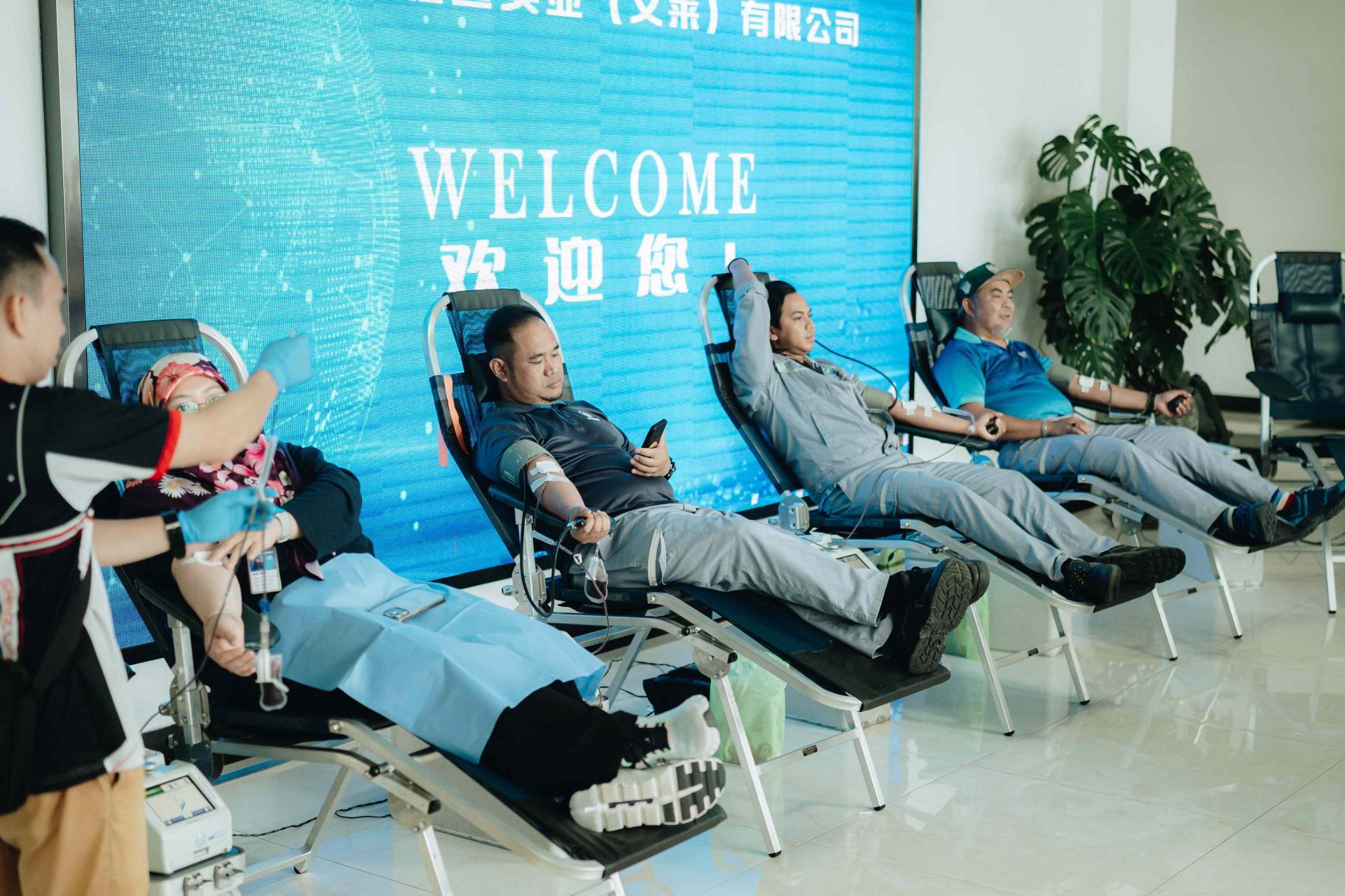 恒逸实业员工参与捐血活动