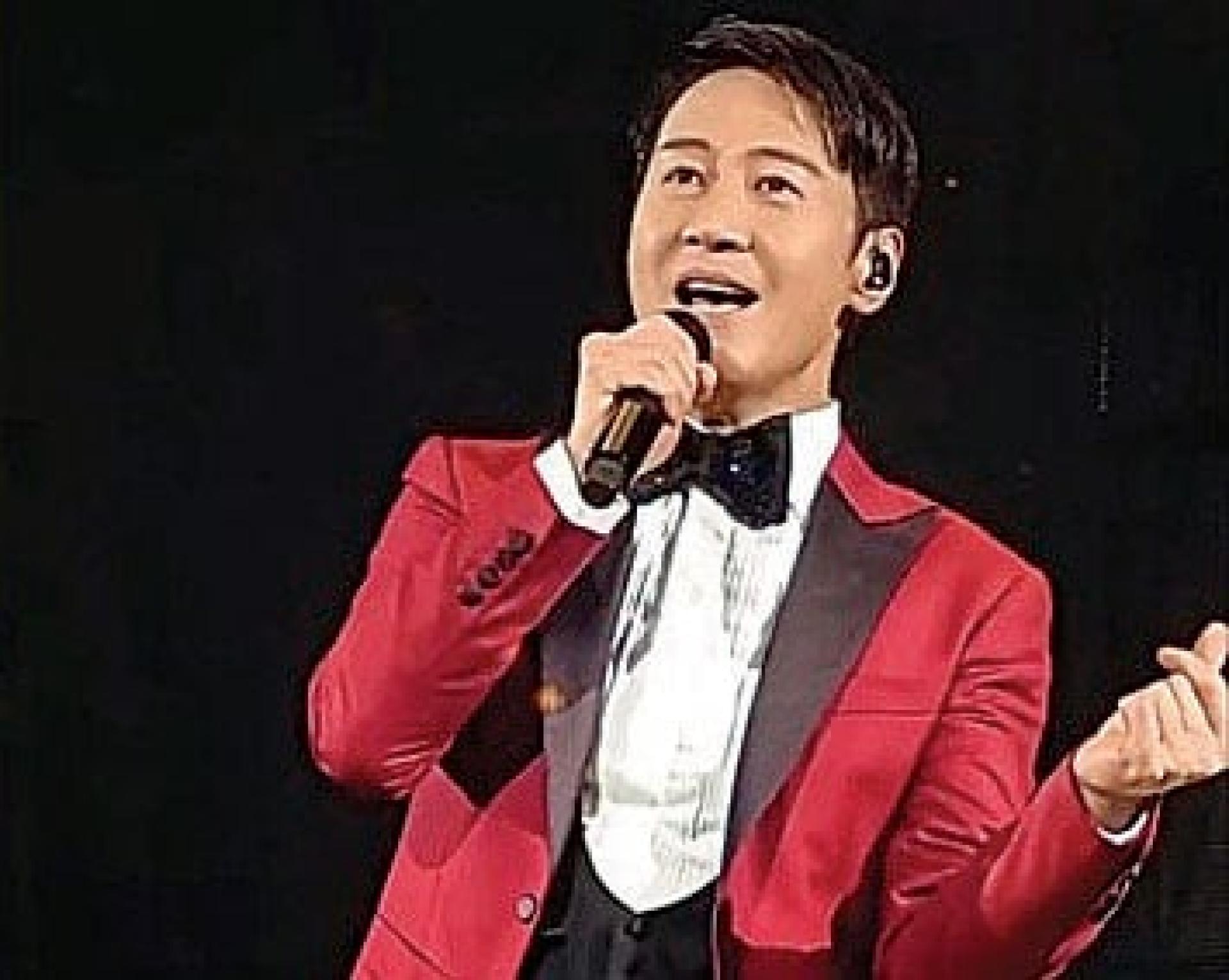 黎明举行百场义演，拯救儿童。