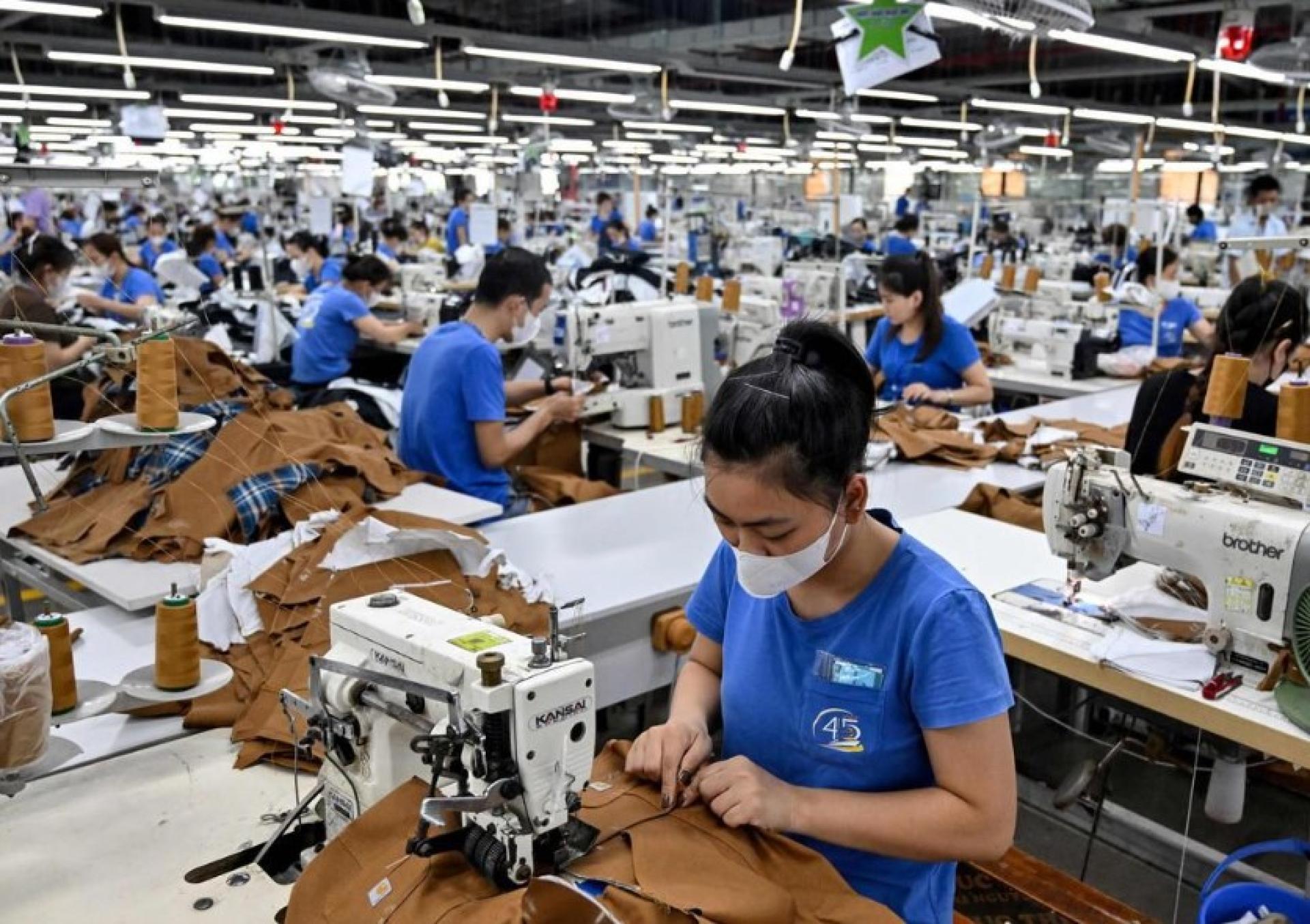 目前，美国对包括泰国在内的大多数国家设有90天的关税“缓冲期”，大部分产品适用10%的统一税率。这个期限将于7月9日到期。