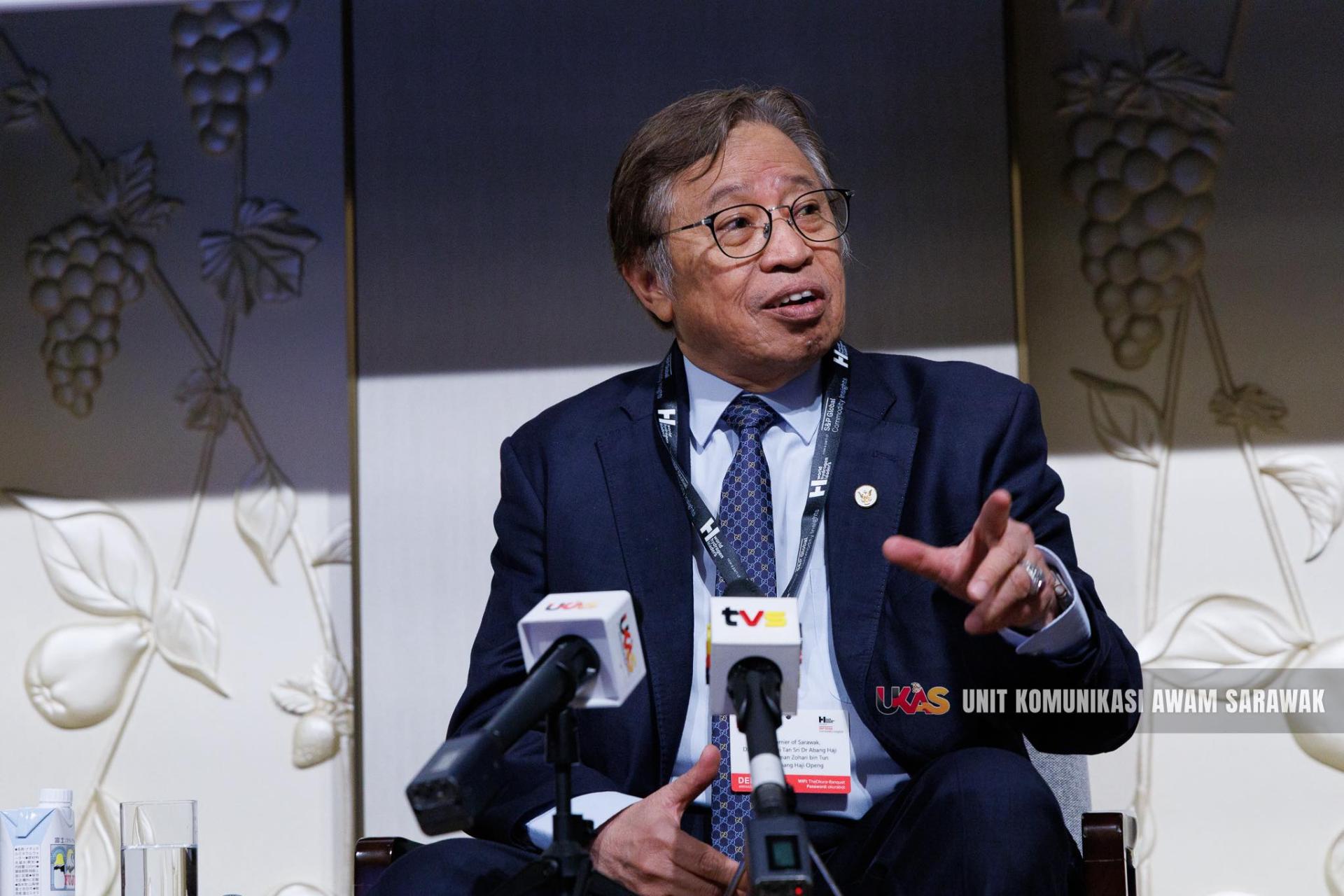 总理阿邦佐哈里发言一瞥。