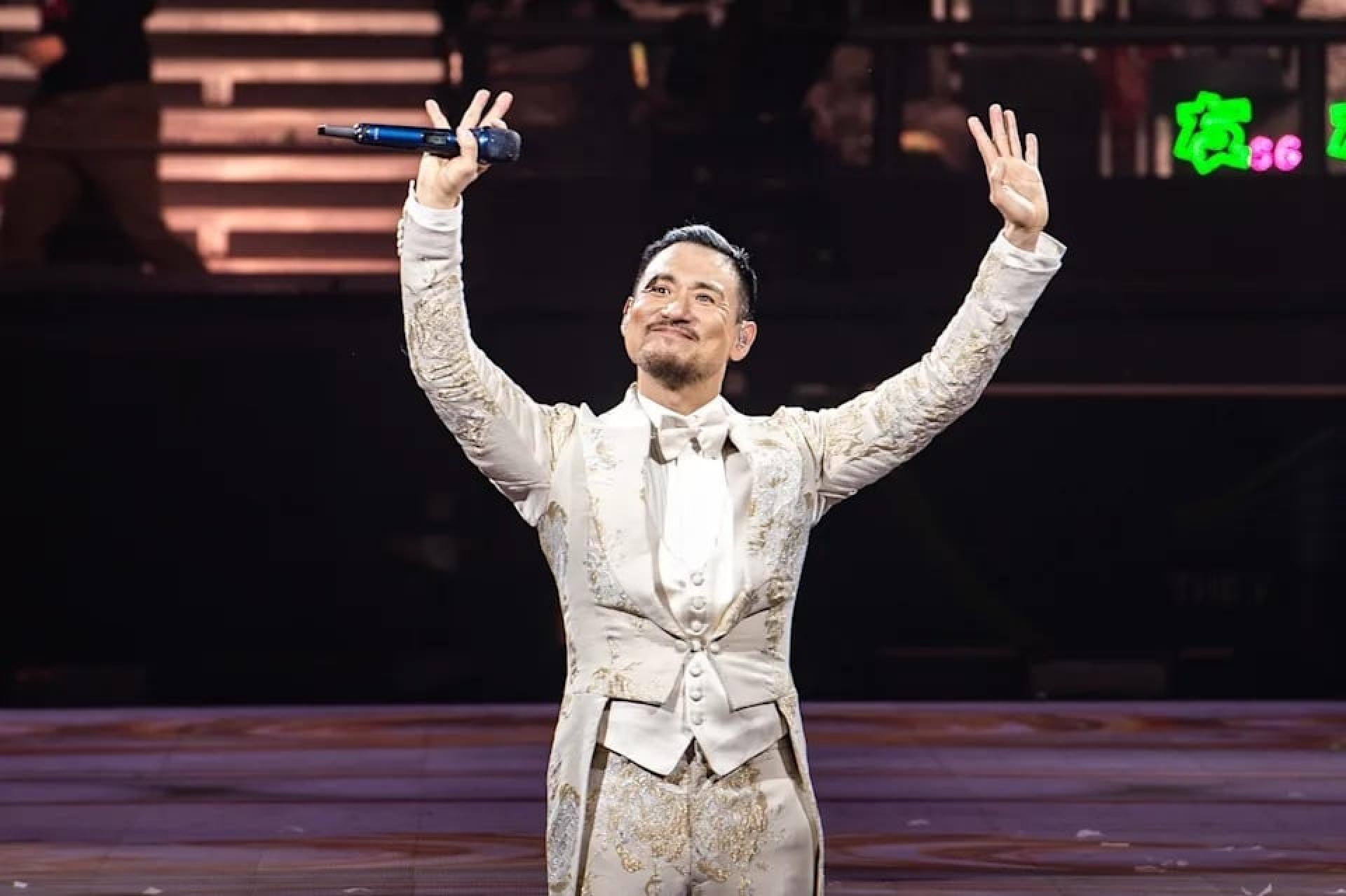 张学友今年11月21日至23日，将在新加坡再度连开三场“60+巡回演唱会”。