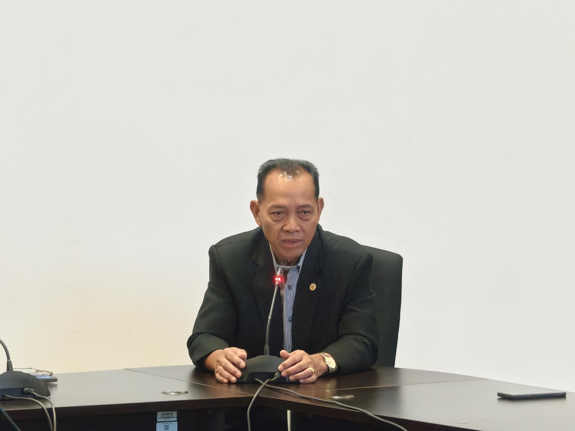 砂公共卫生与房屋与地方政府部副部长暨马鲁帝区州议员拿督朋光玛吉致词。