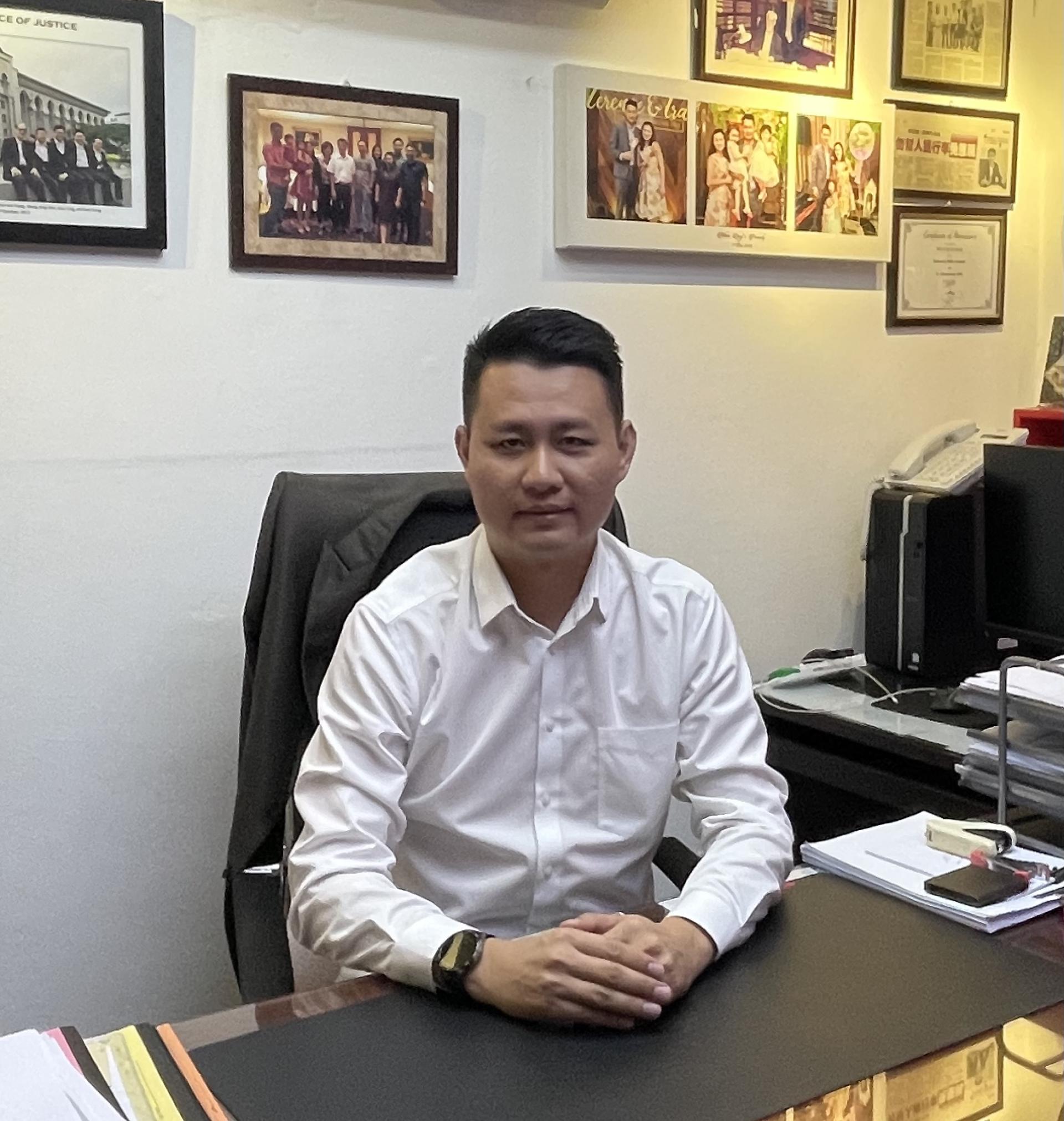 砂行动党秘书林思健律师。