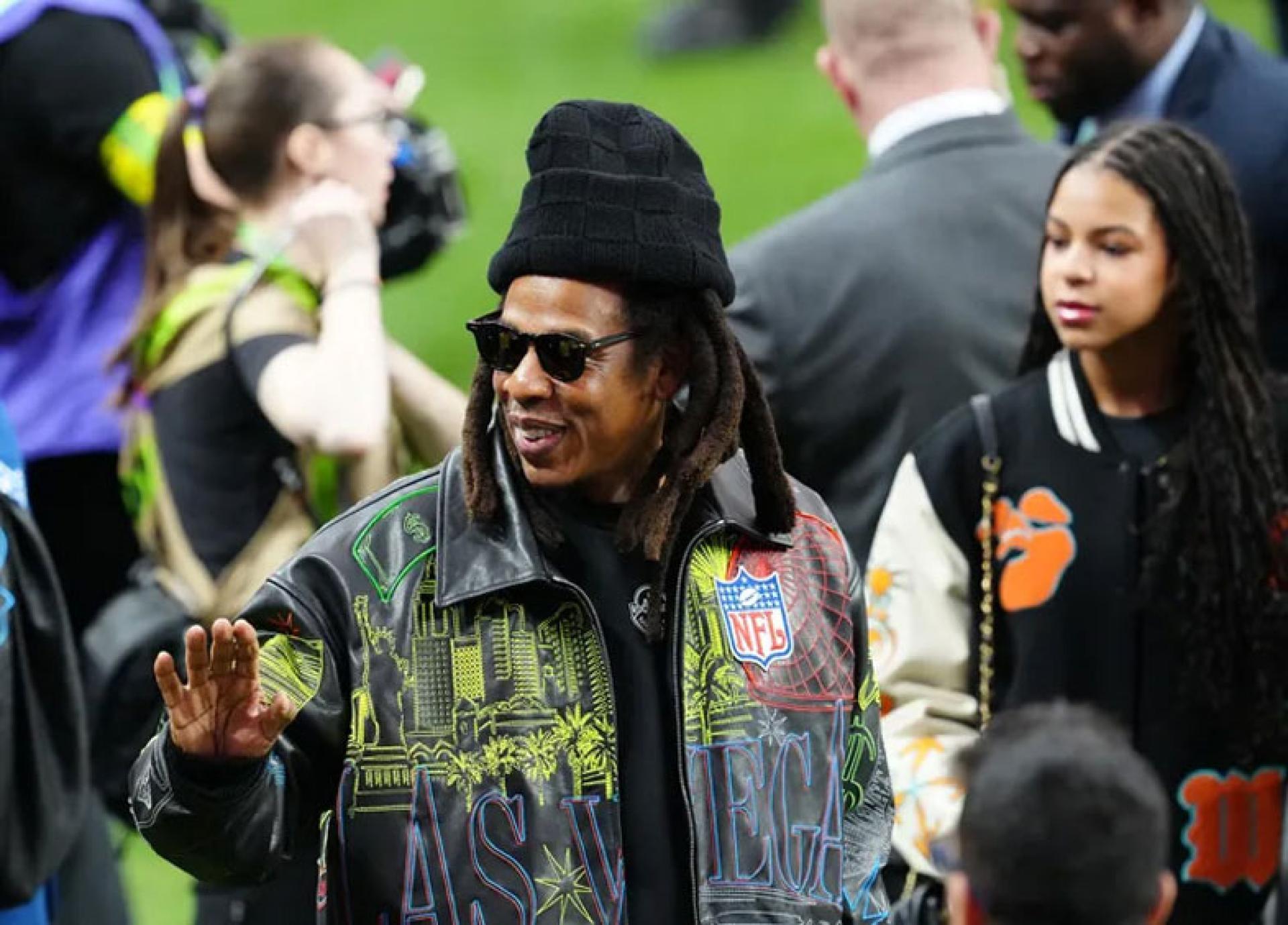 杰斯（Jay-Z）被指控性侵未成年少女。
