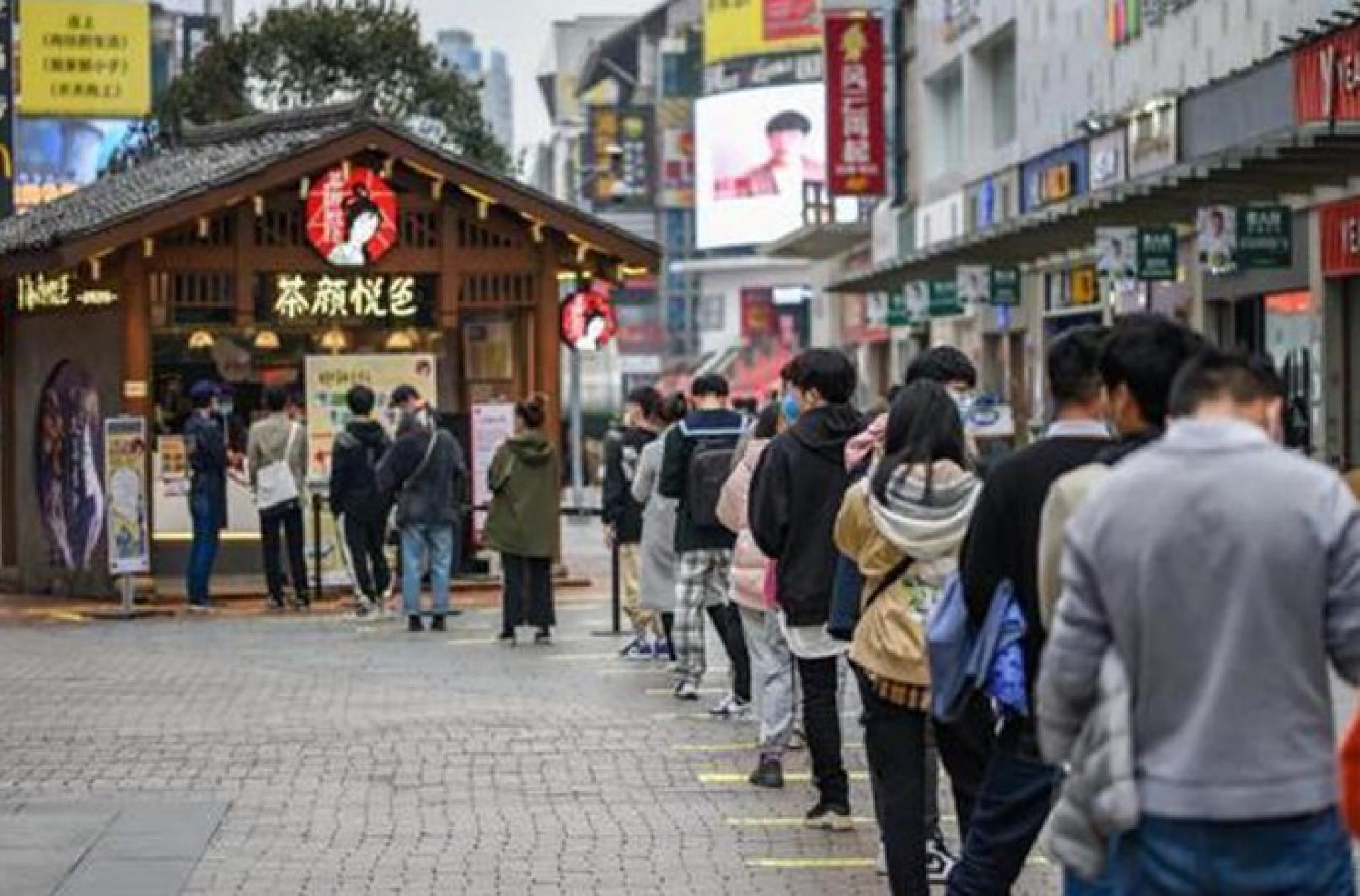 奶茶店越开越多，口味却越来越像，产品同质化严重令经营更困难。