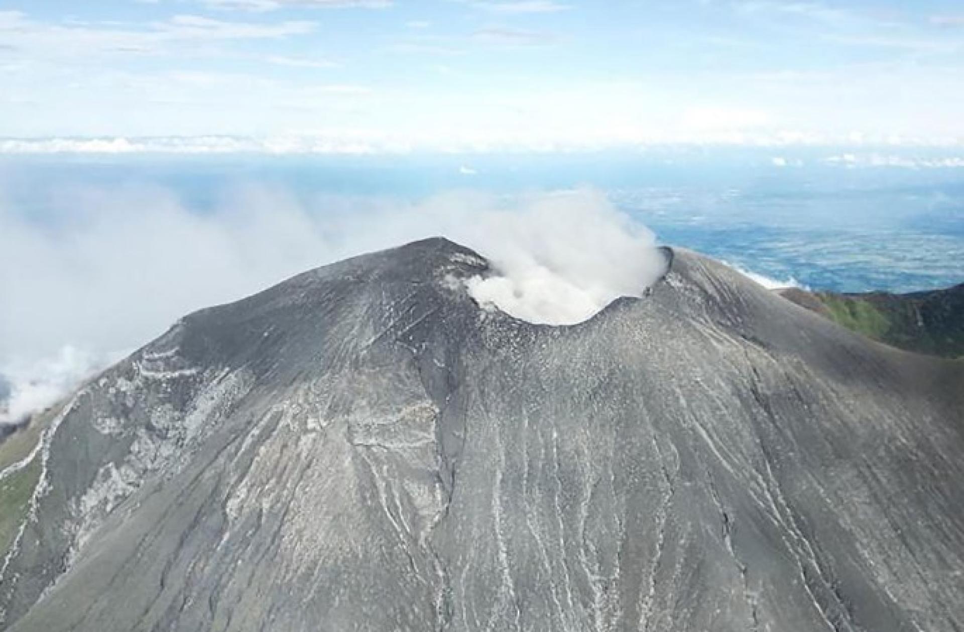 坎拉翁火山是菲律宾最活跃的火山之一。