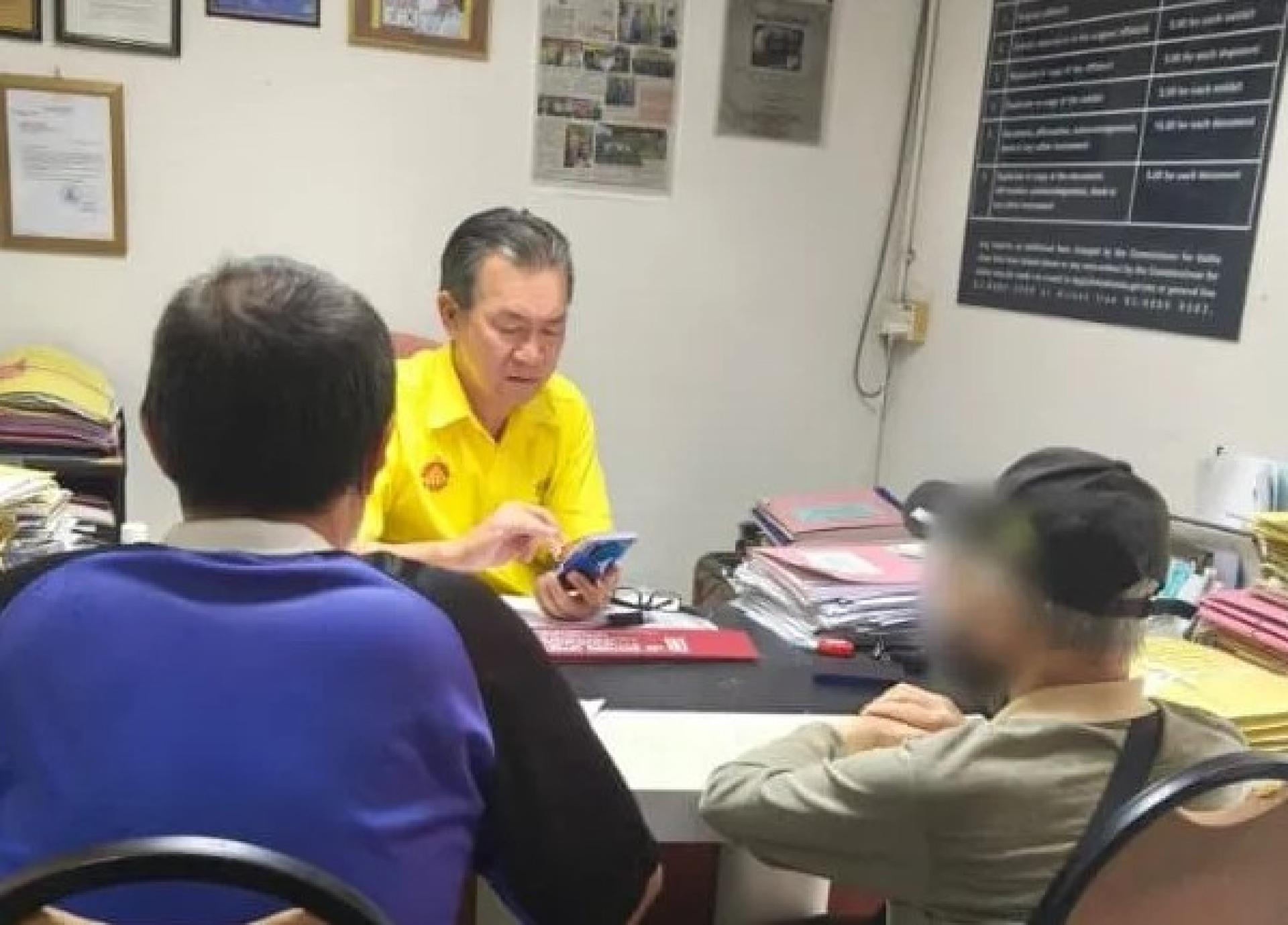 叶耀星于2025年8月25日与受害者交流。