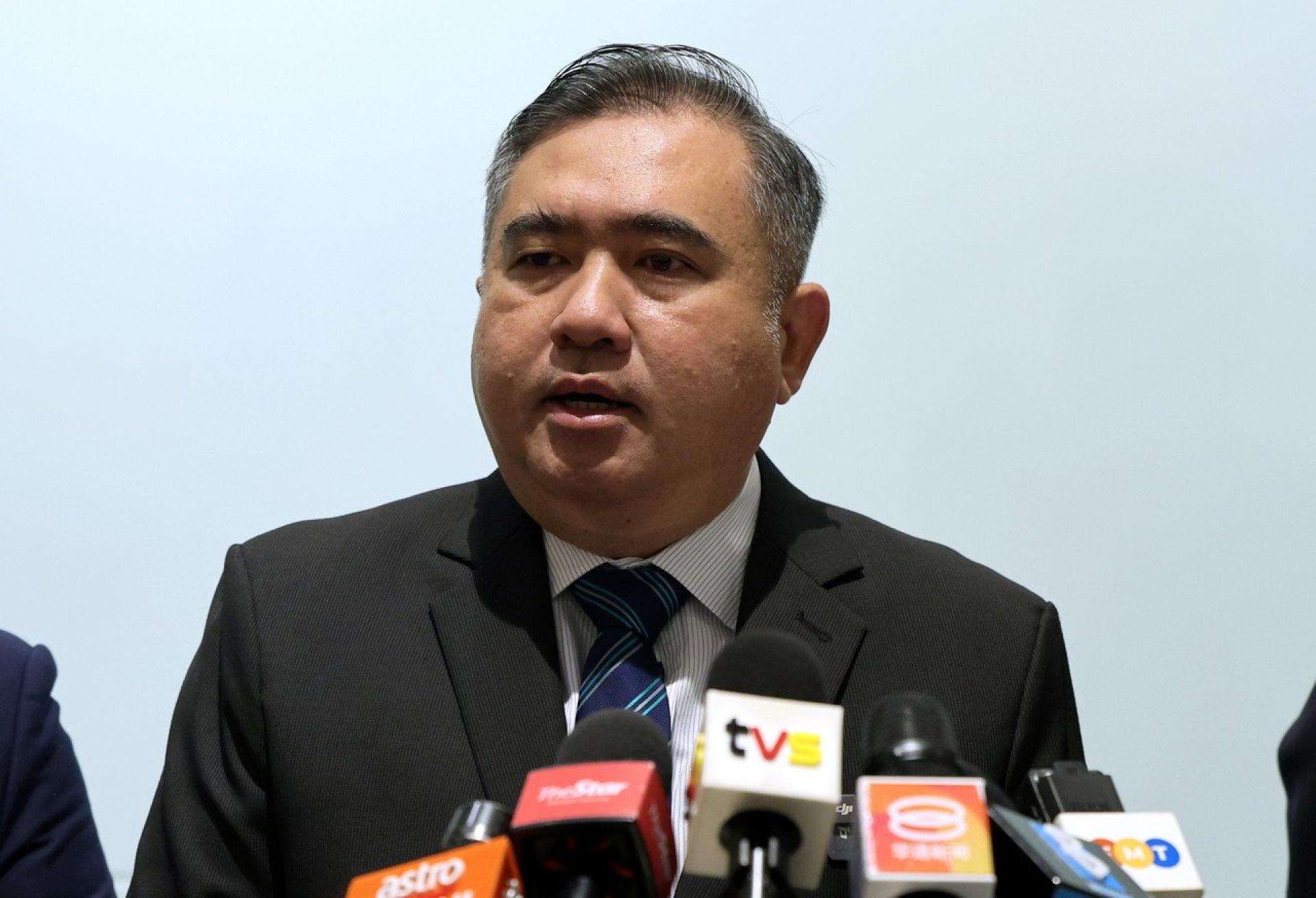陆兆福：为提高航空业的效率，可以简化相关法令，惟绝不会在安全课题上妥协。