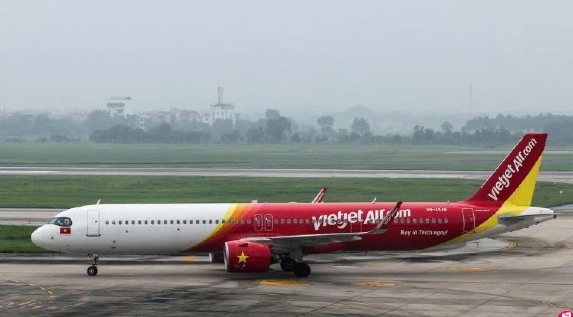 越捷航空九年前与波音签约，首架737 MAX客机终于交付。