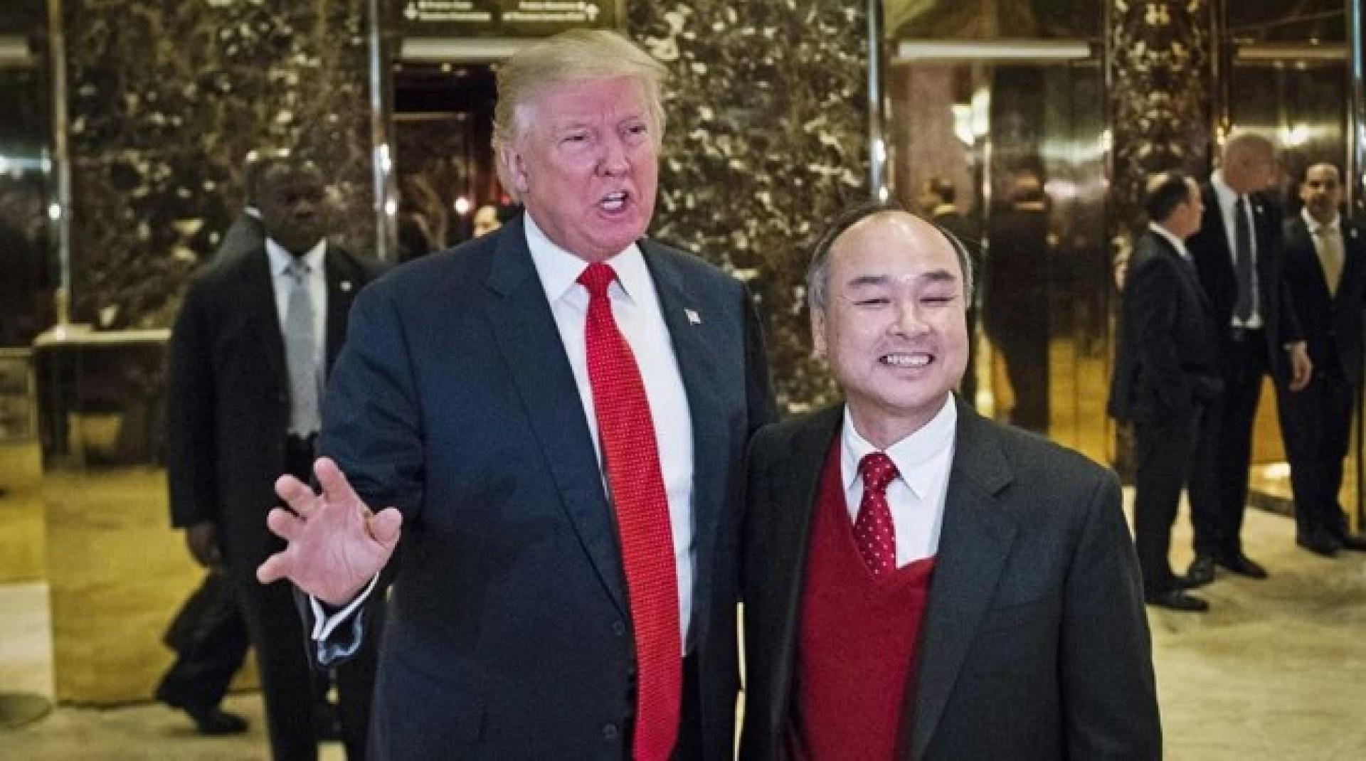 特朗普（左）与孙正义（右）宣布软银投资大计。