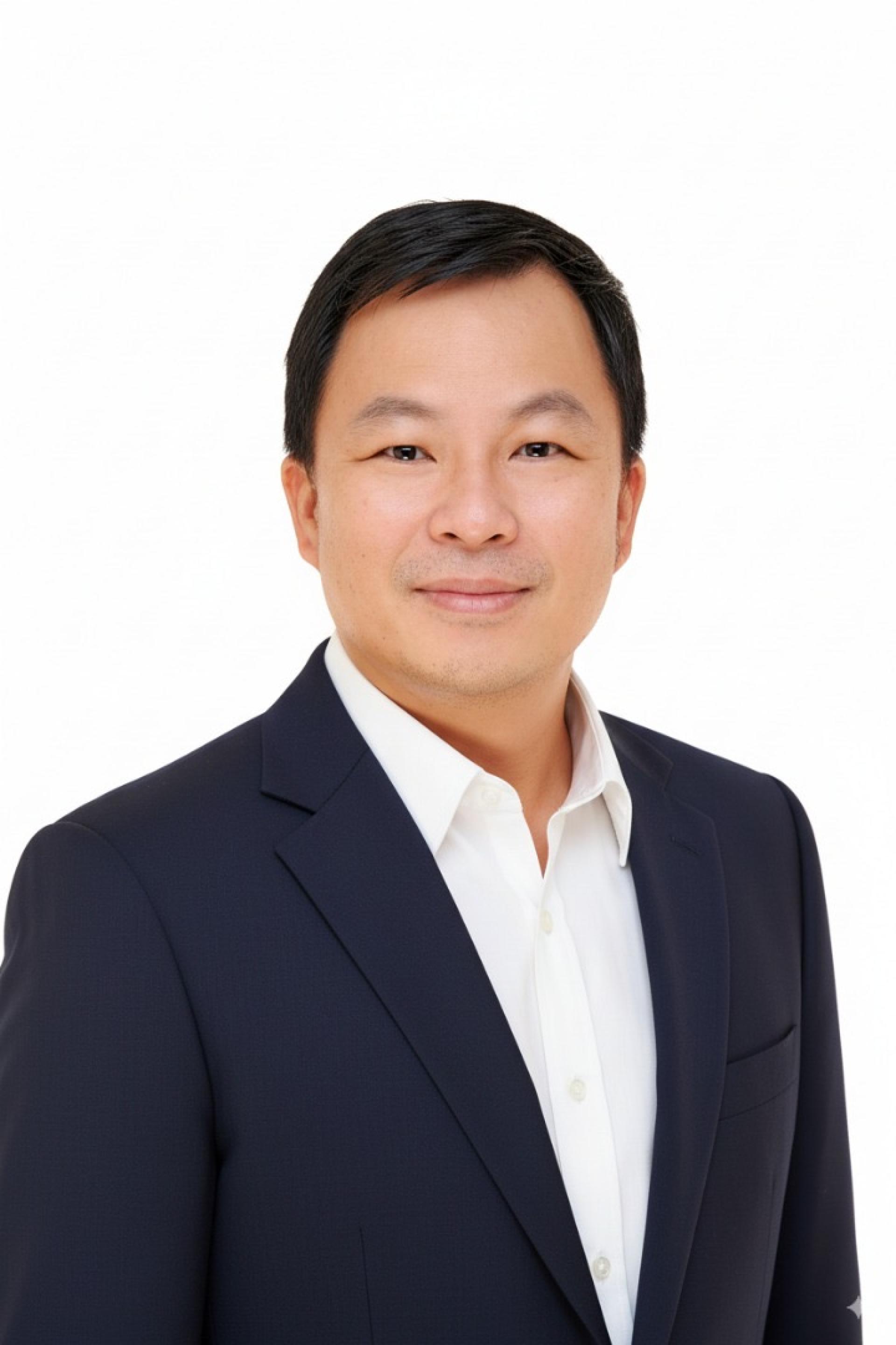 李天送积极投身社会事务、热心公益与教育事业，荣获砂元首敦丕显斯里旺朱乃迪79岁华诞册封砂拉越之星有功勋衔，以表扬其对社会的贡献。