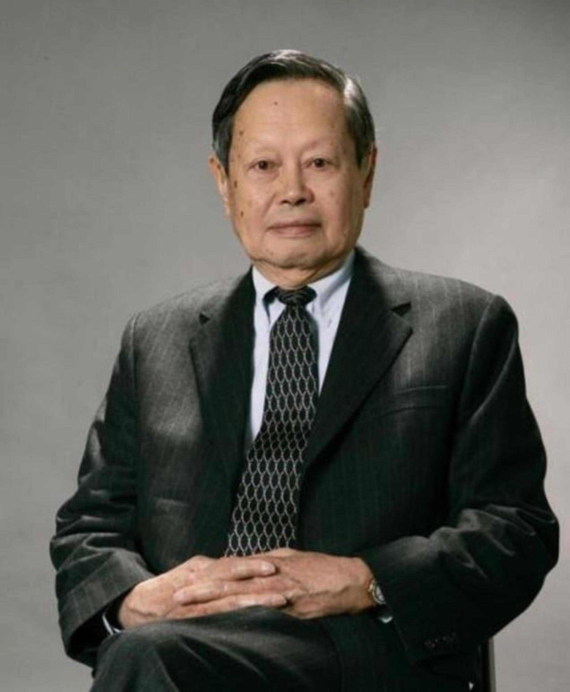 杨振宁。