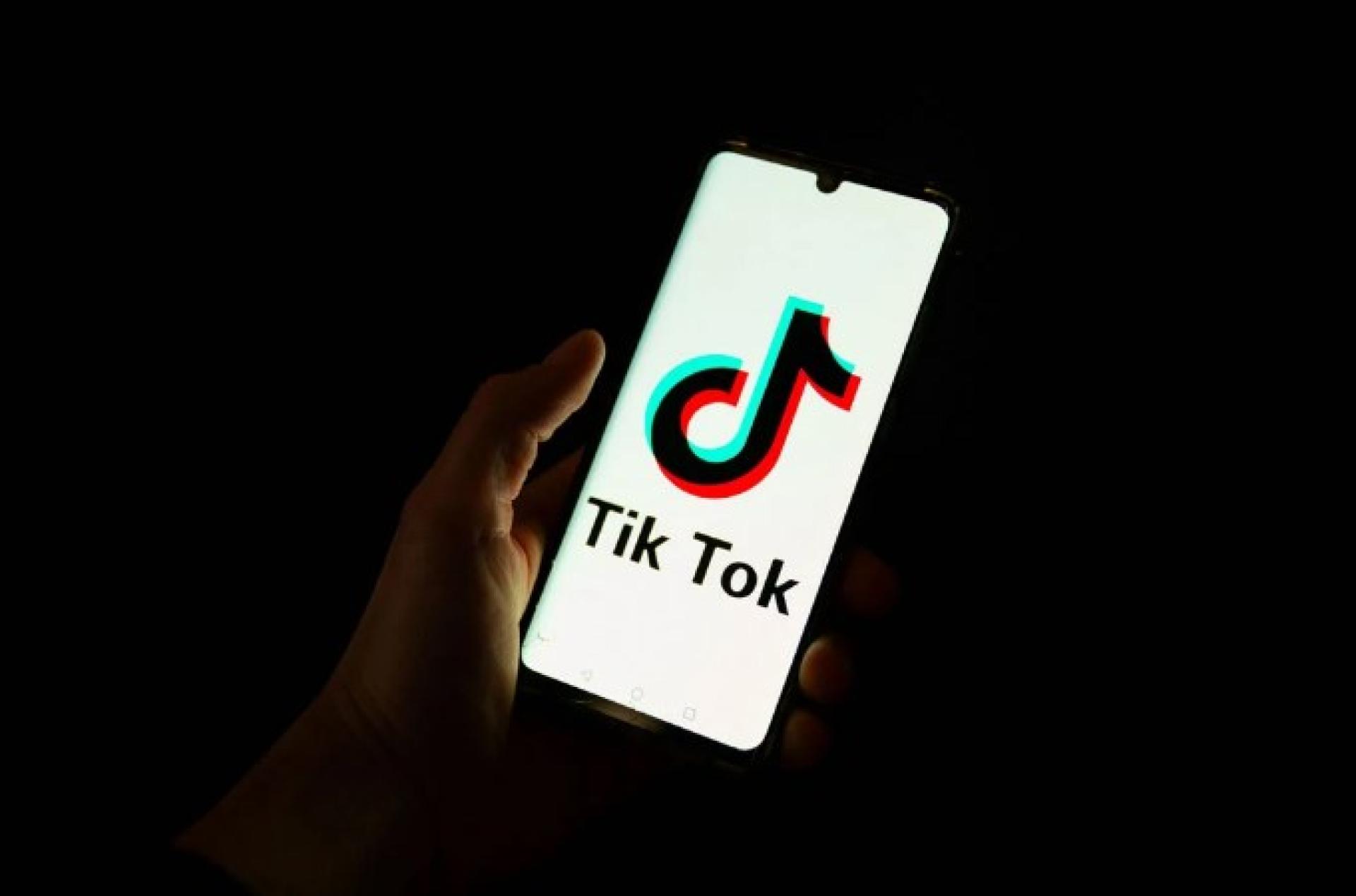 阿尔巴尼亚禁TikTok一年。