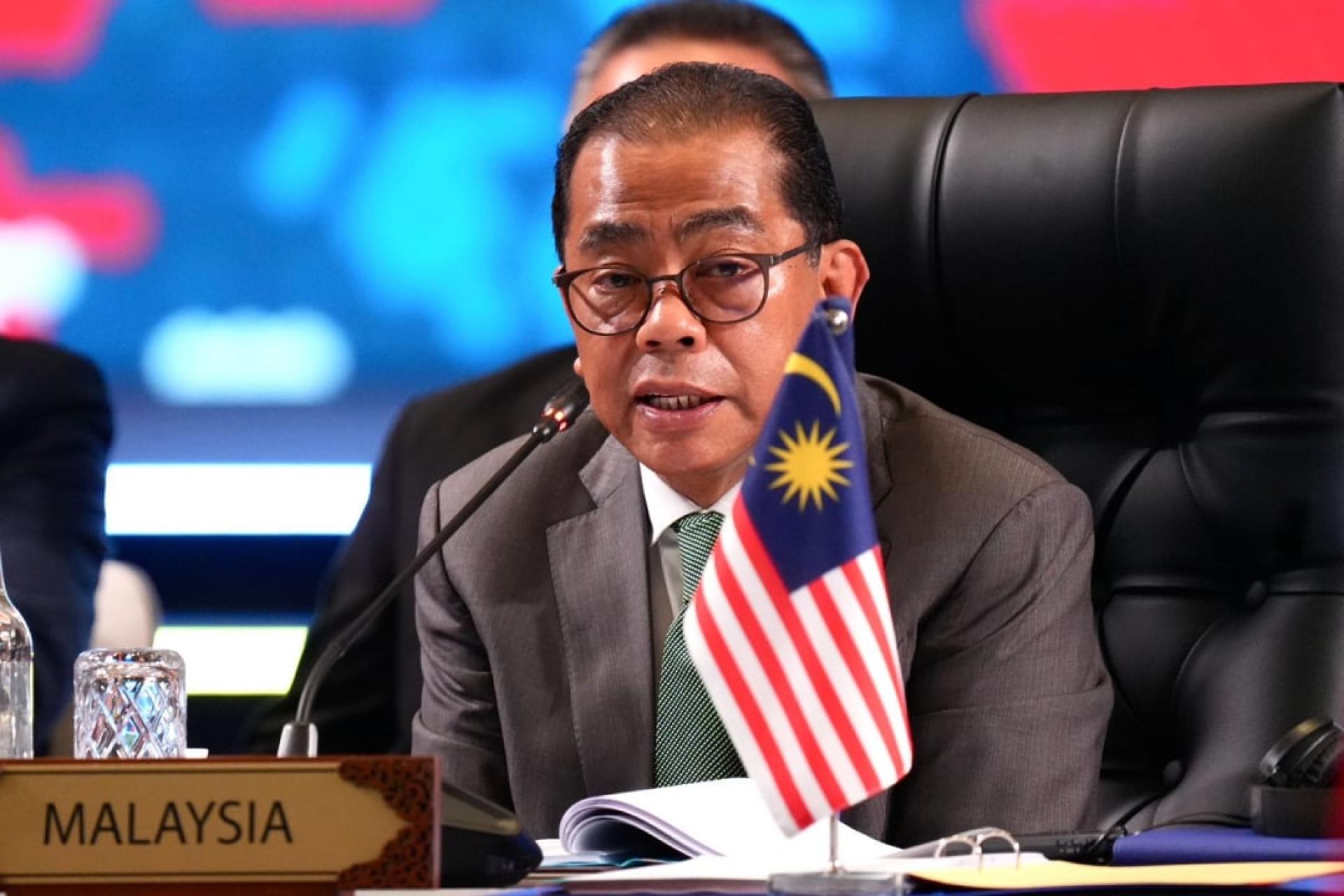 莫哈末卡立敦促所有国家，依照国际法行使其影响力。