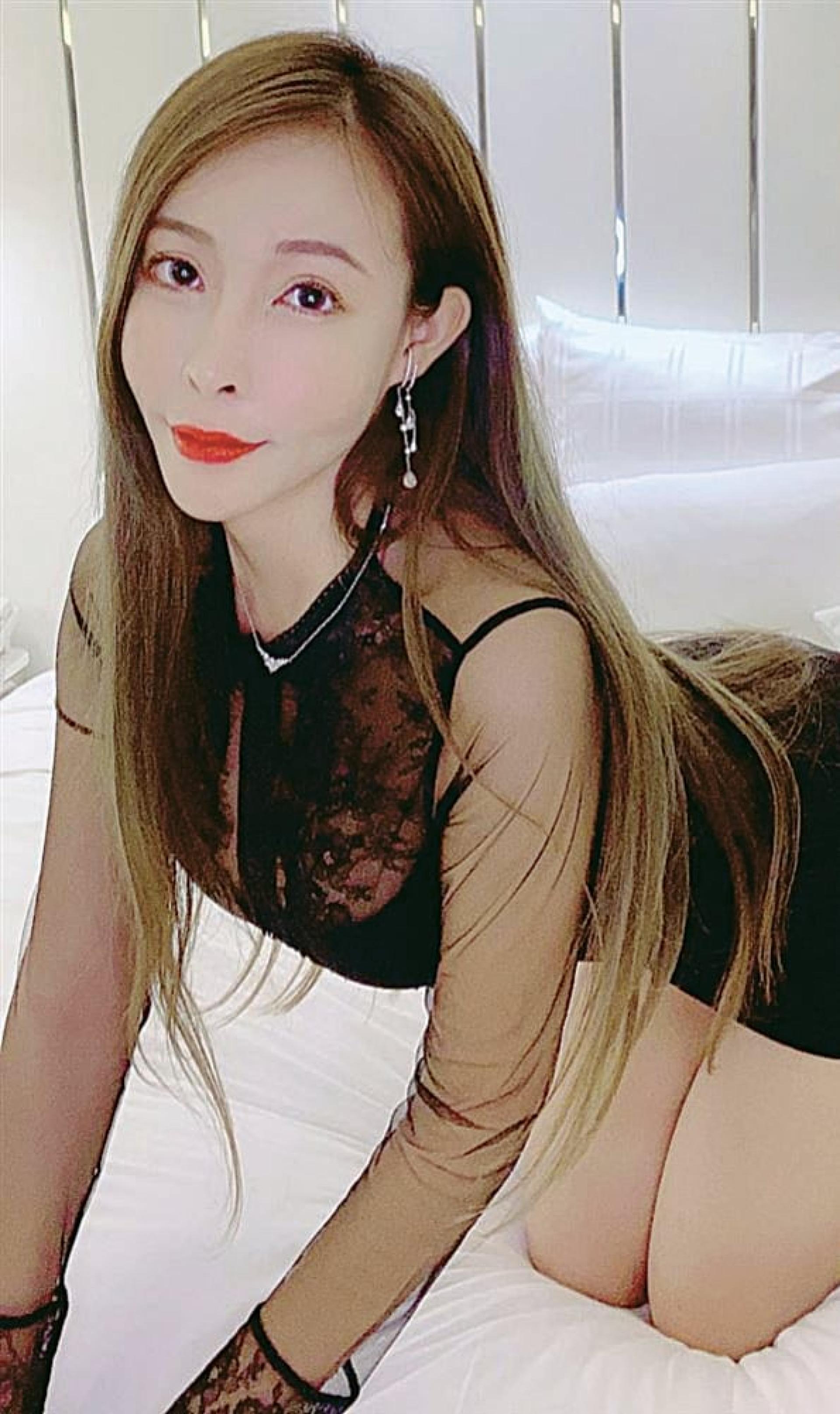 翁雨澄被爆接受黄明志约炮。
