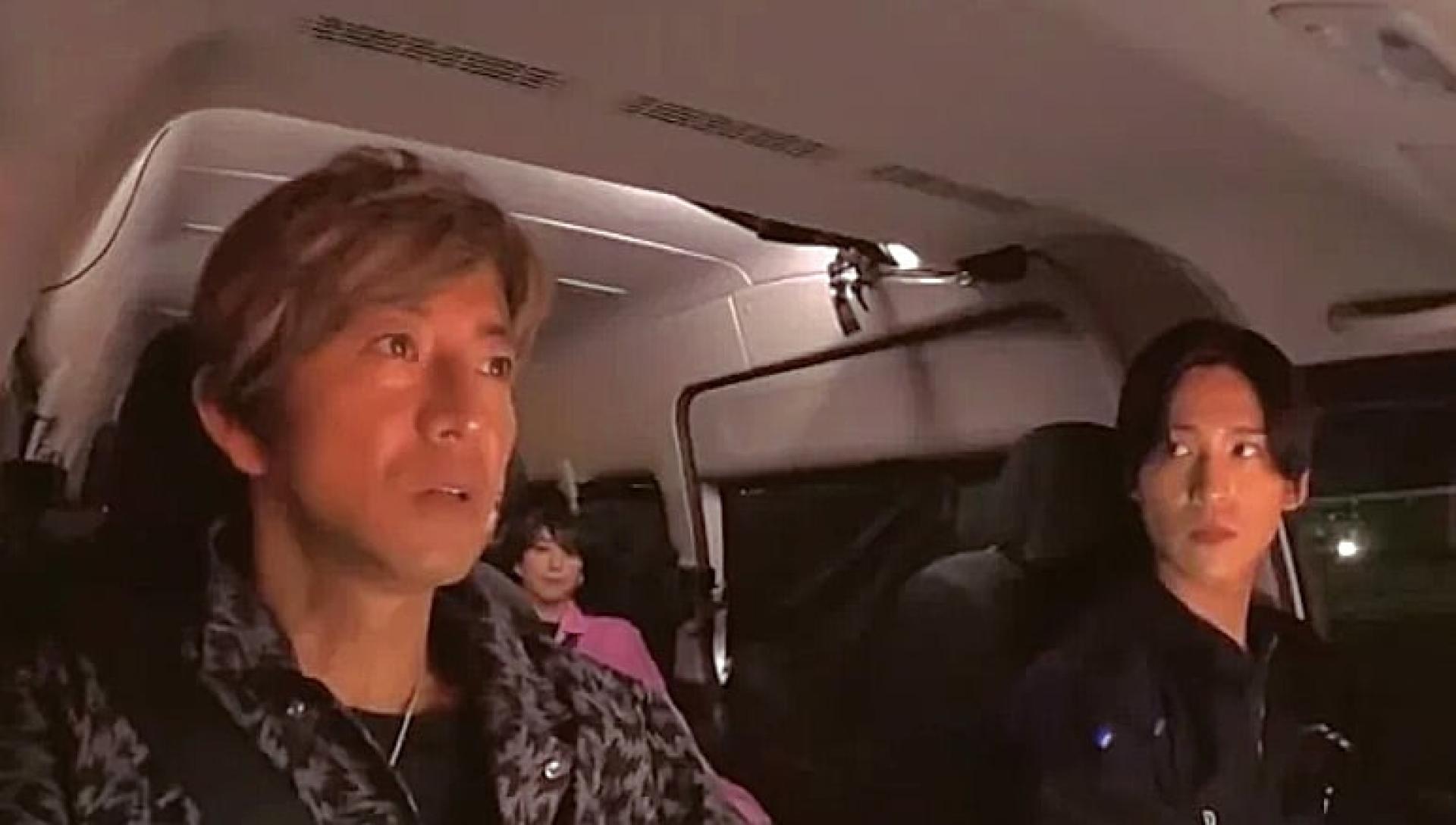 木村拓哉（左）回答师弟为何不退社的问题。