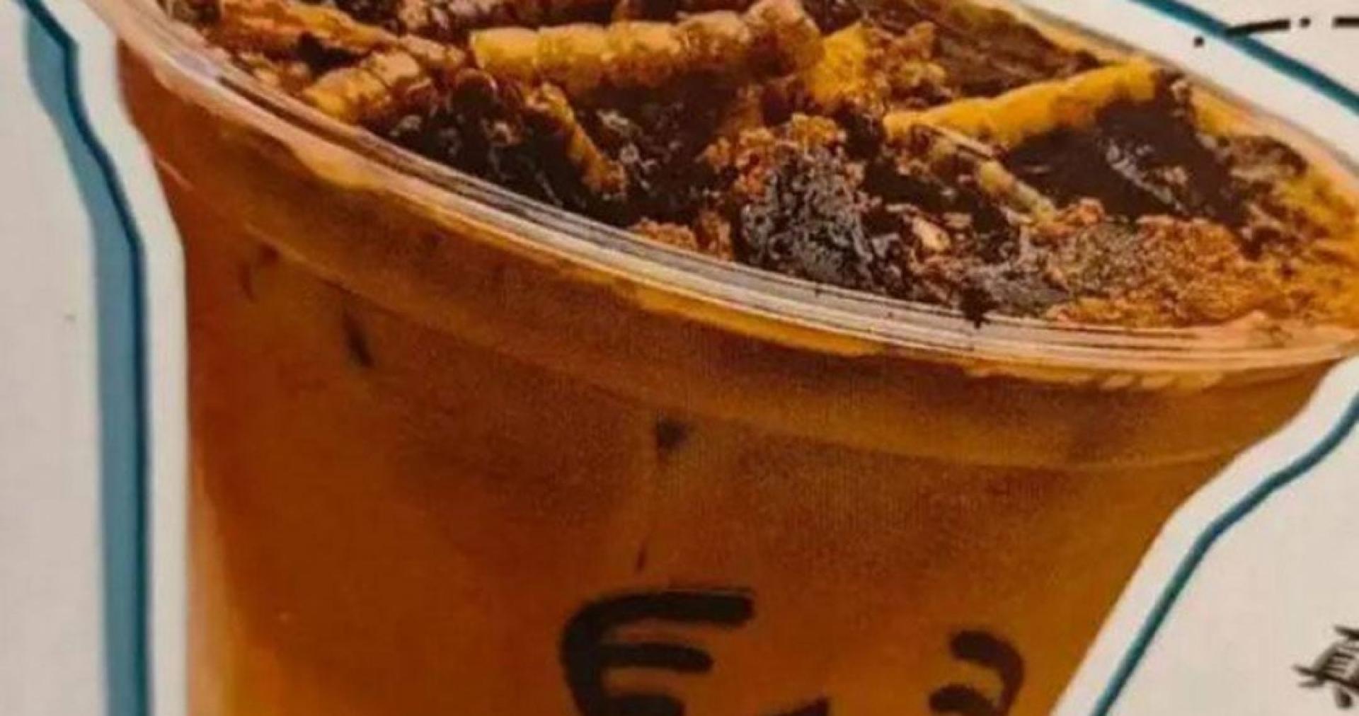 中国北京万物博物馆近日推出“蟑螂粉咖啡”，在网络上掀起热议。