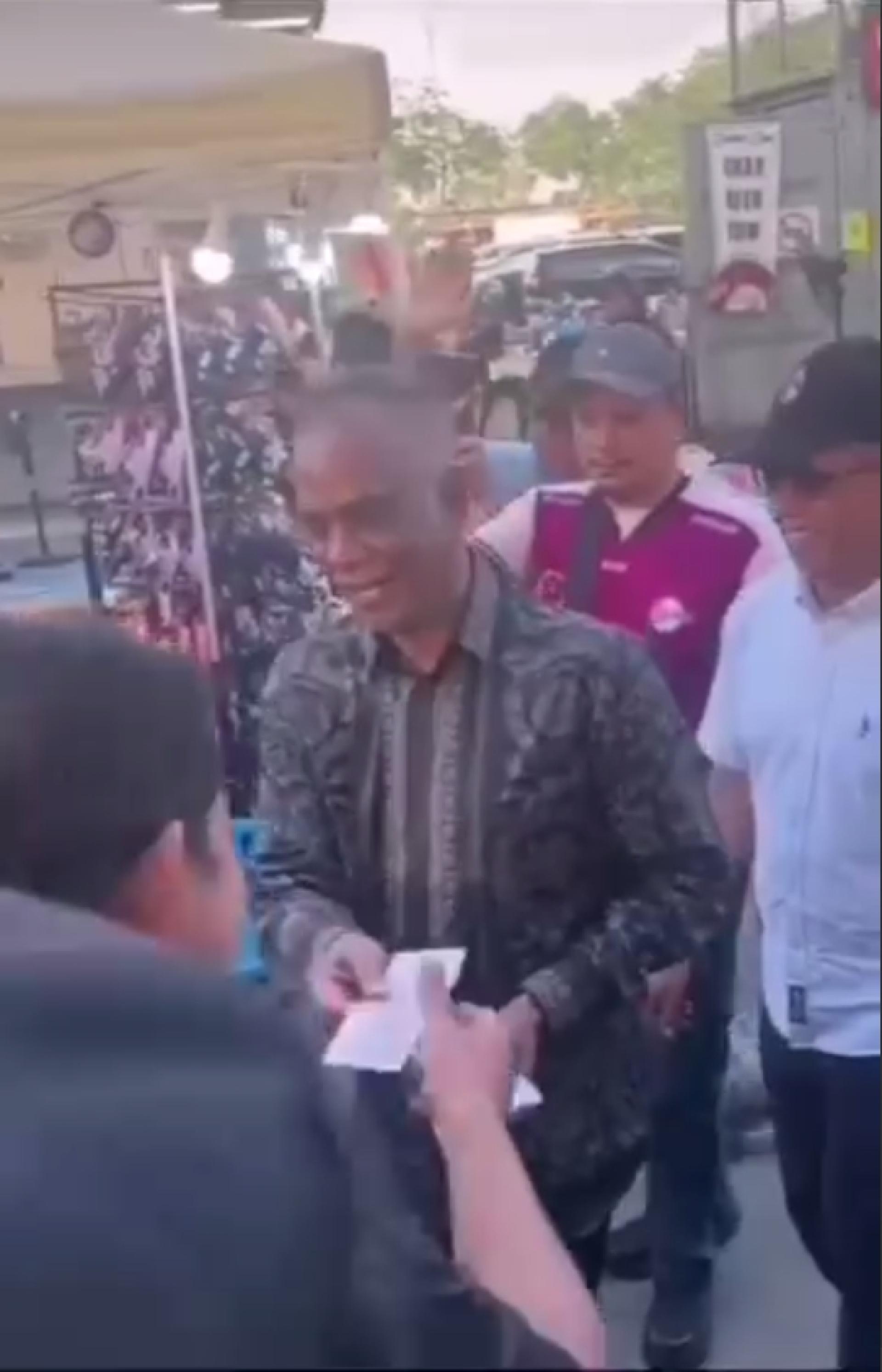 有挥手，就有100令吉拿！