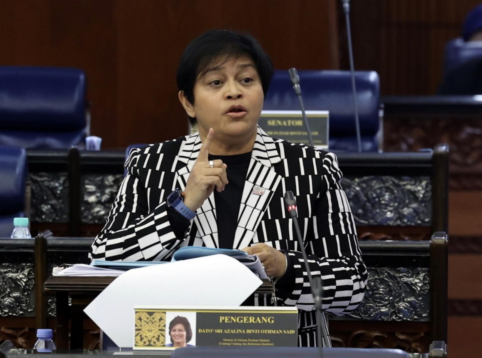 阿莎丽娜：12月5日召开的内阁会议只是决定，让达基尤丁提交国会特权委员会处置，并非行政干预。