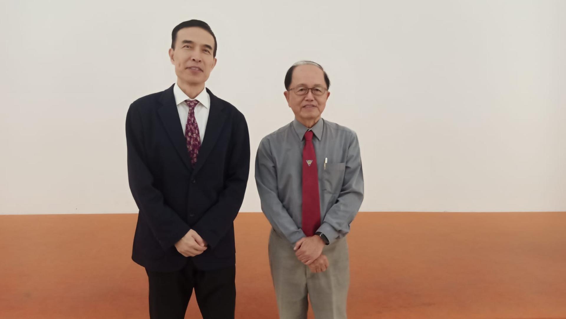 即将卸任汶中署理董事长林文华与即将离任肖建国大使合影
