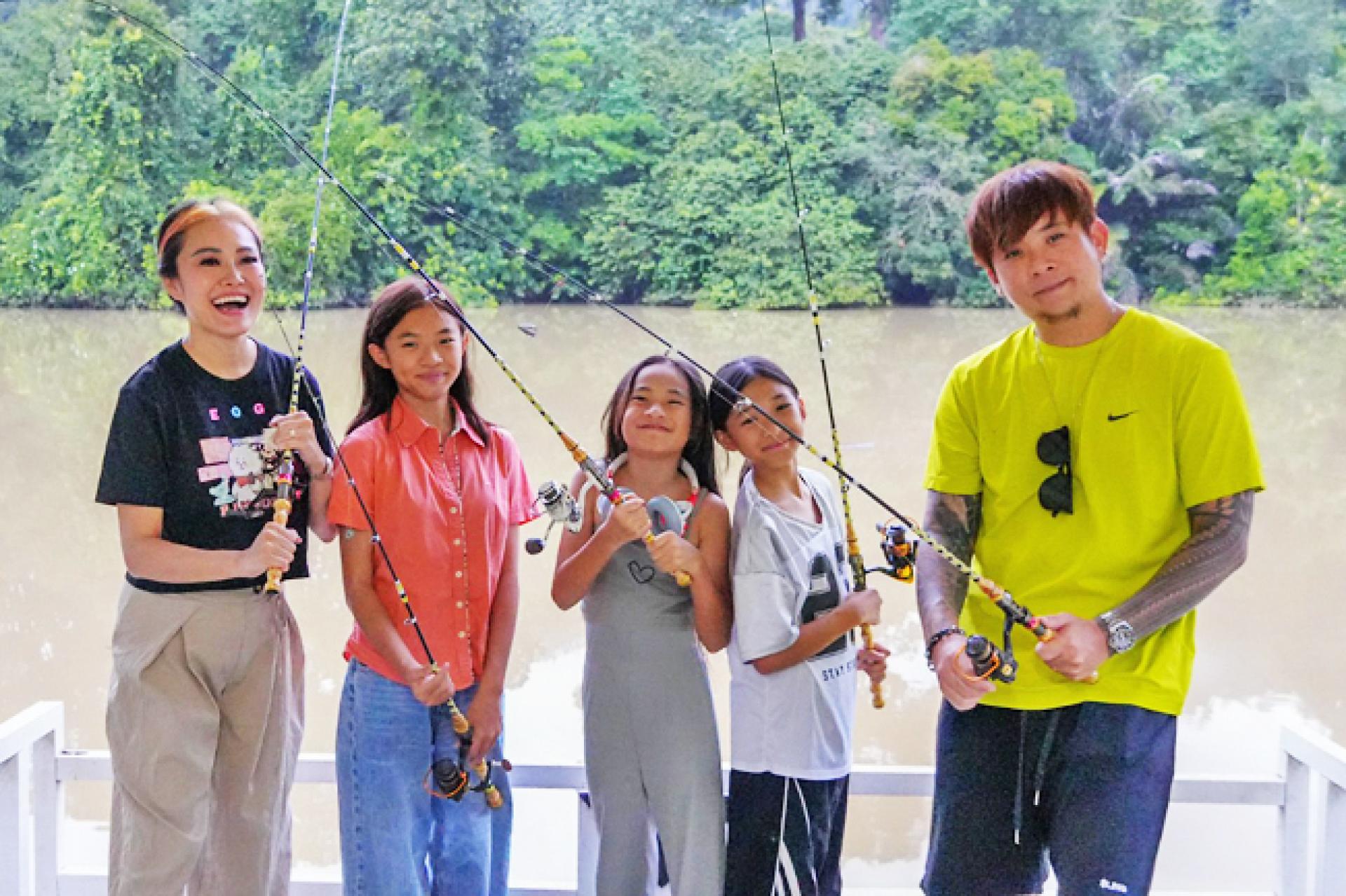 Genesis 家族成员进行钓鱼休闲活动