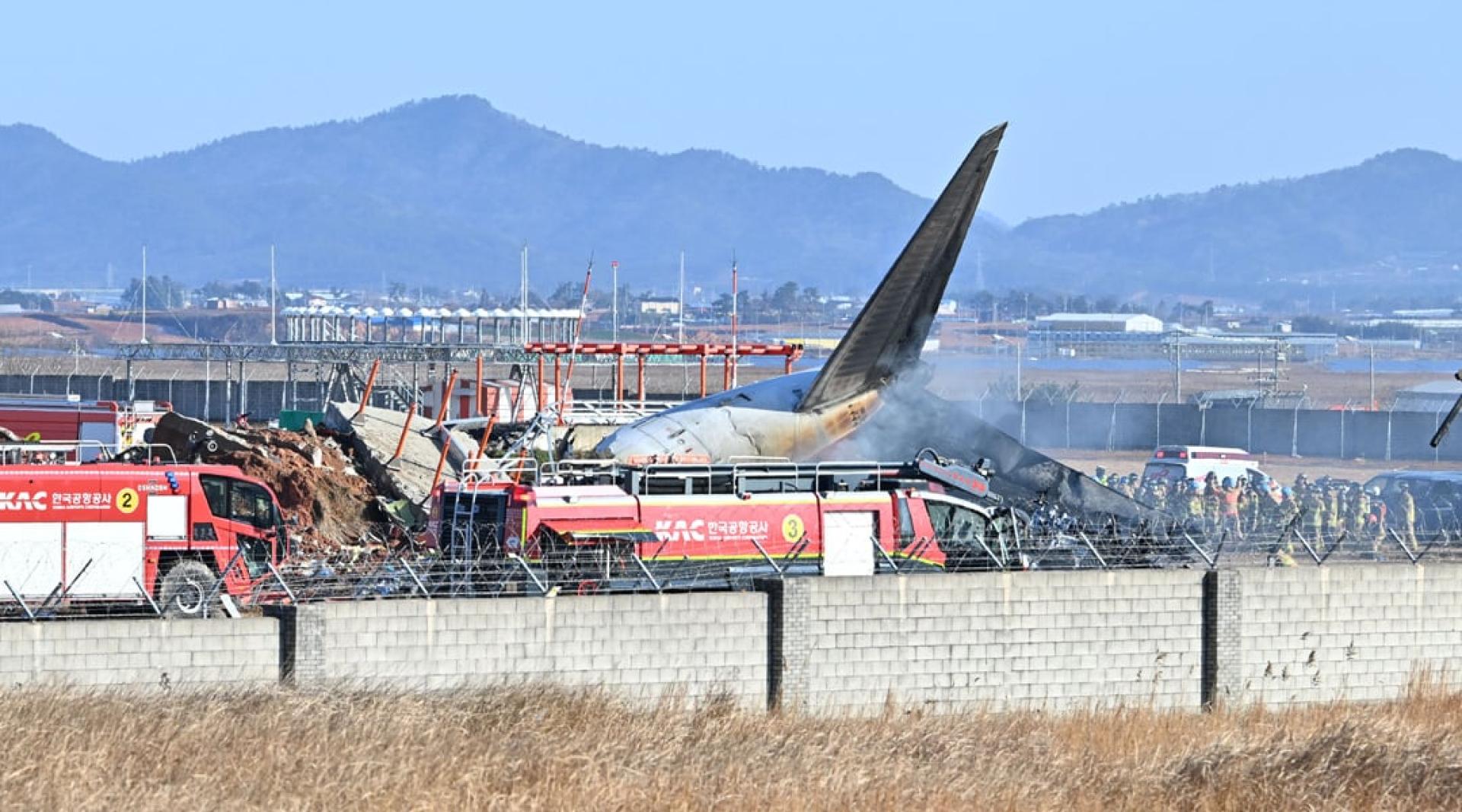 济州航空一架客机发生空难，暂仅有2人获救。