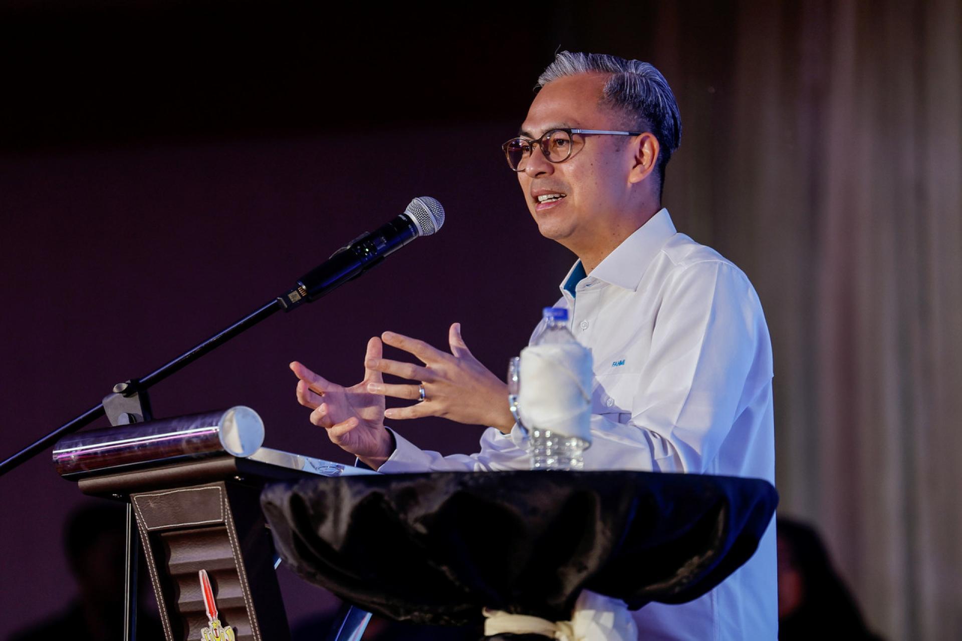 法米：通讯委会已在上周联络X平台，针对Grok生成不雅内容，尤其是涉及儿童和女性，显然抵触国家法律一事寻求解释。