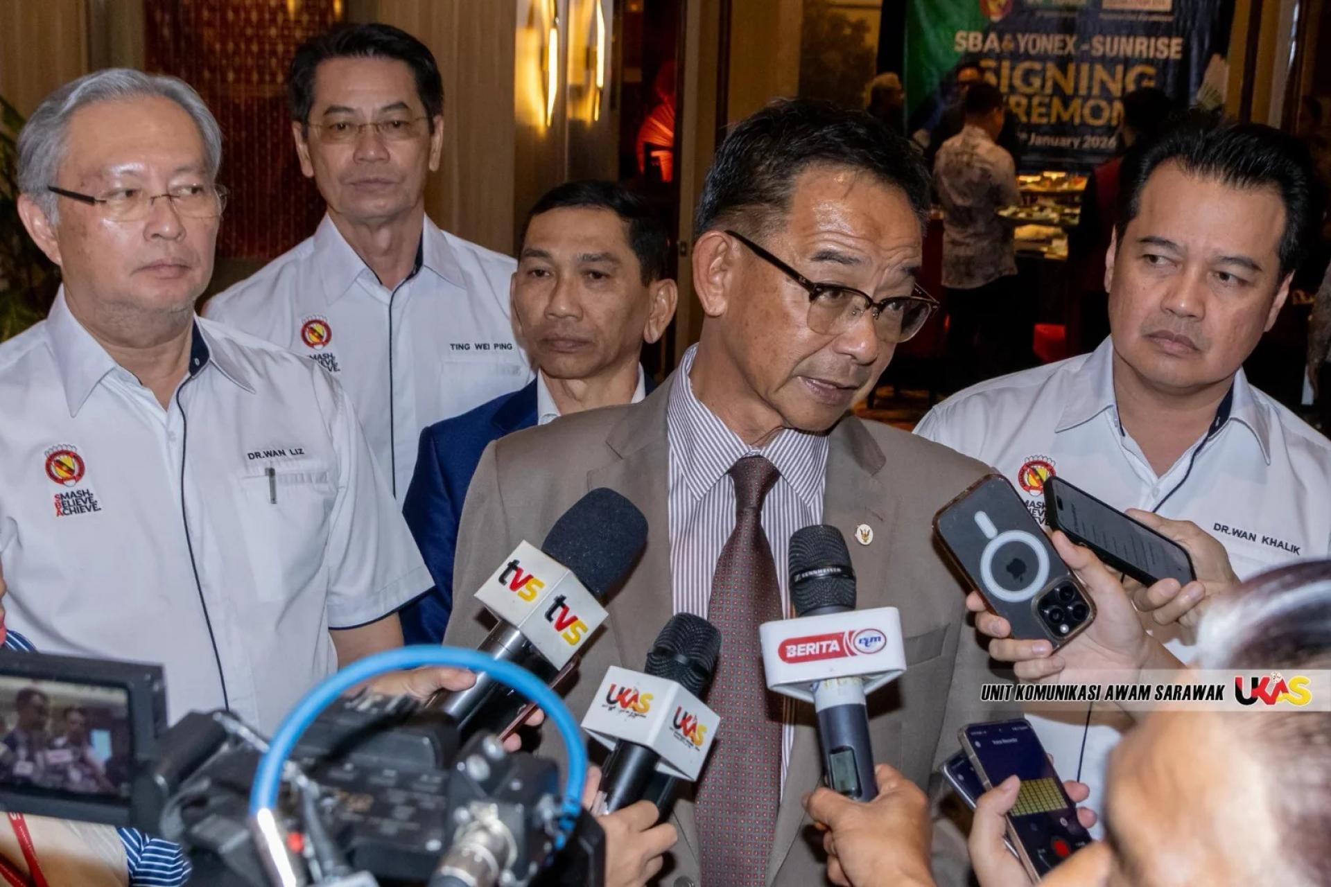Abdul Karim bercakap pada sidang media. GAMBAR: UKAS