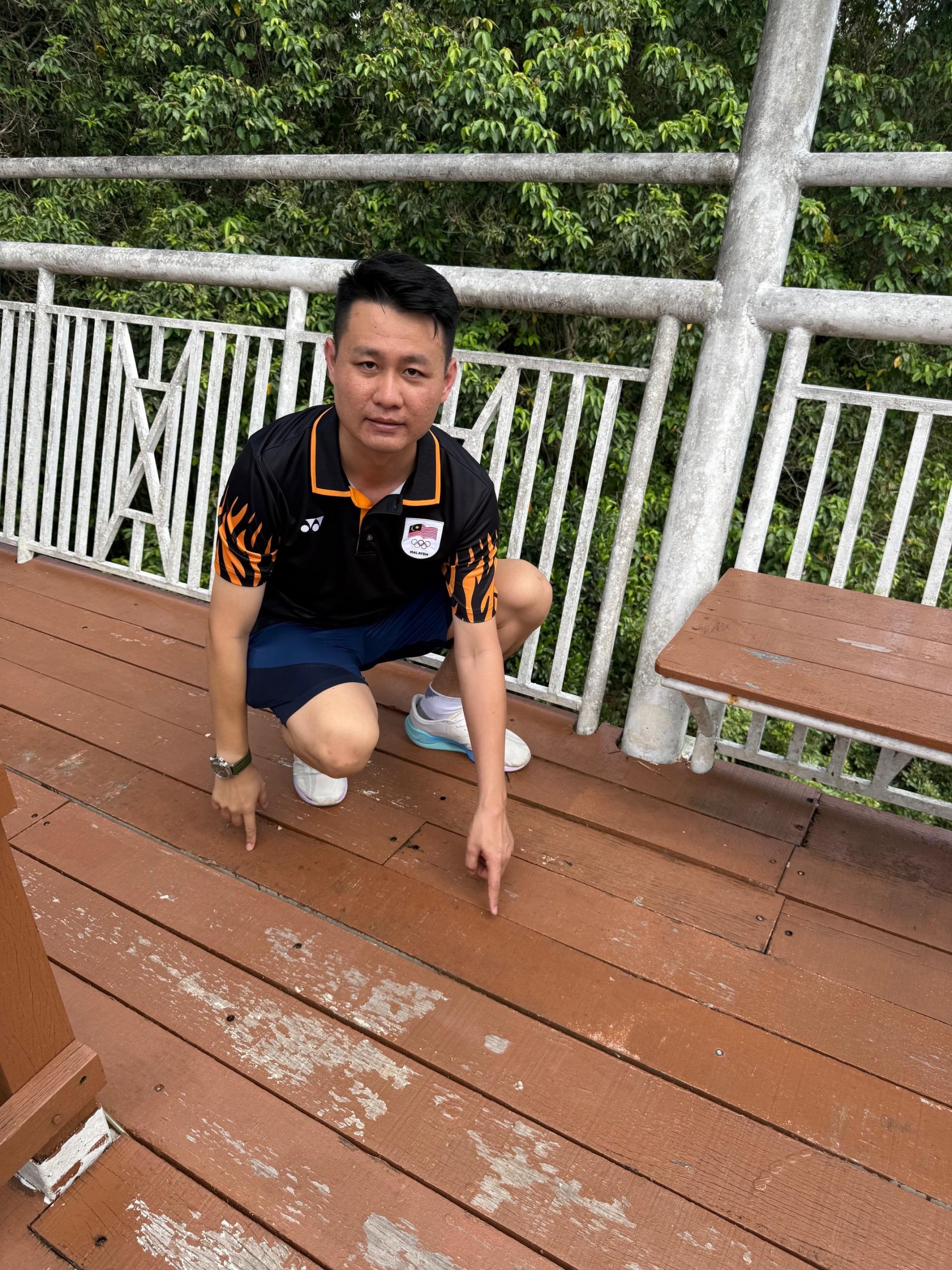 林思健指出肇事地板，当局已经重新补上。