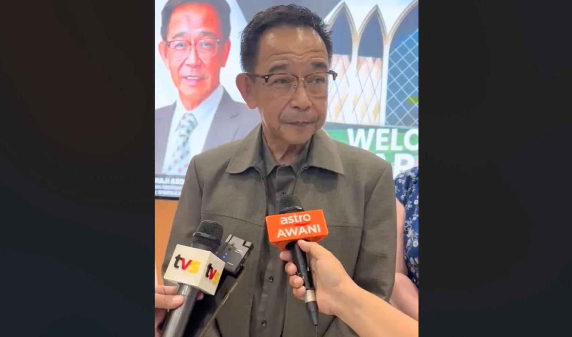 Abdul Karim bercakap pada sidang media.