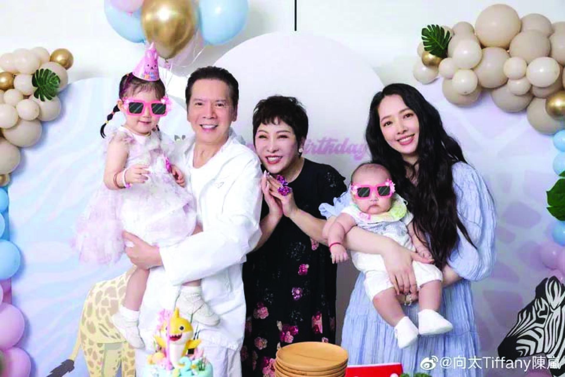 向华强和向太决定将遗产全交给大媳妇郭碧婷管理。