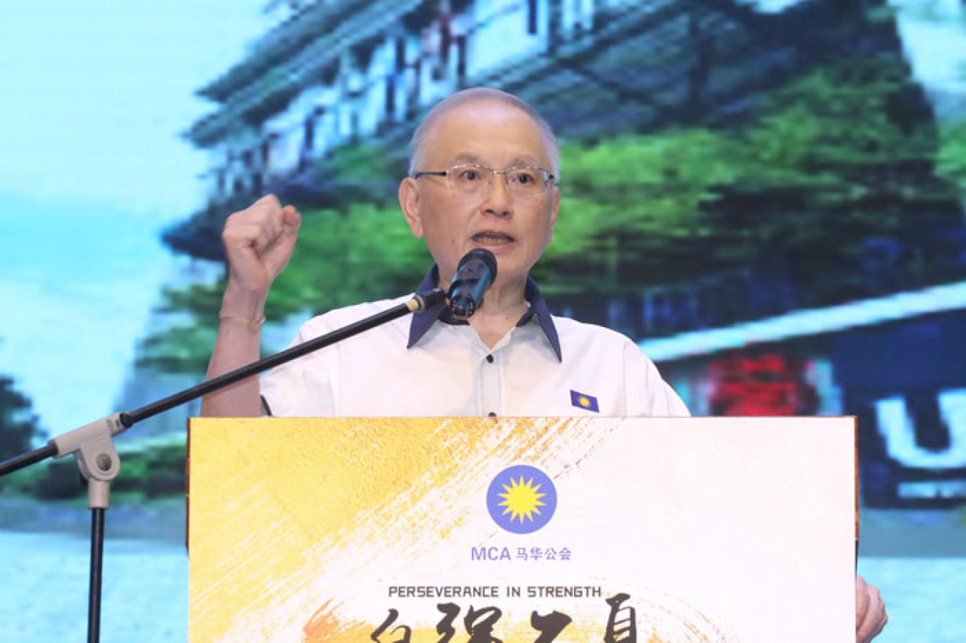 魏家祥强调，来临的马六甲和柔佛州选，国阵应该以自身旗帜单独上阵。