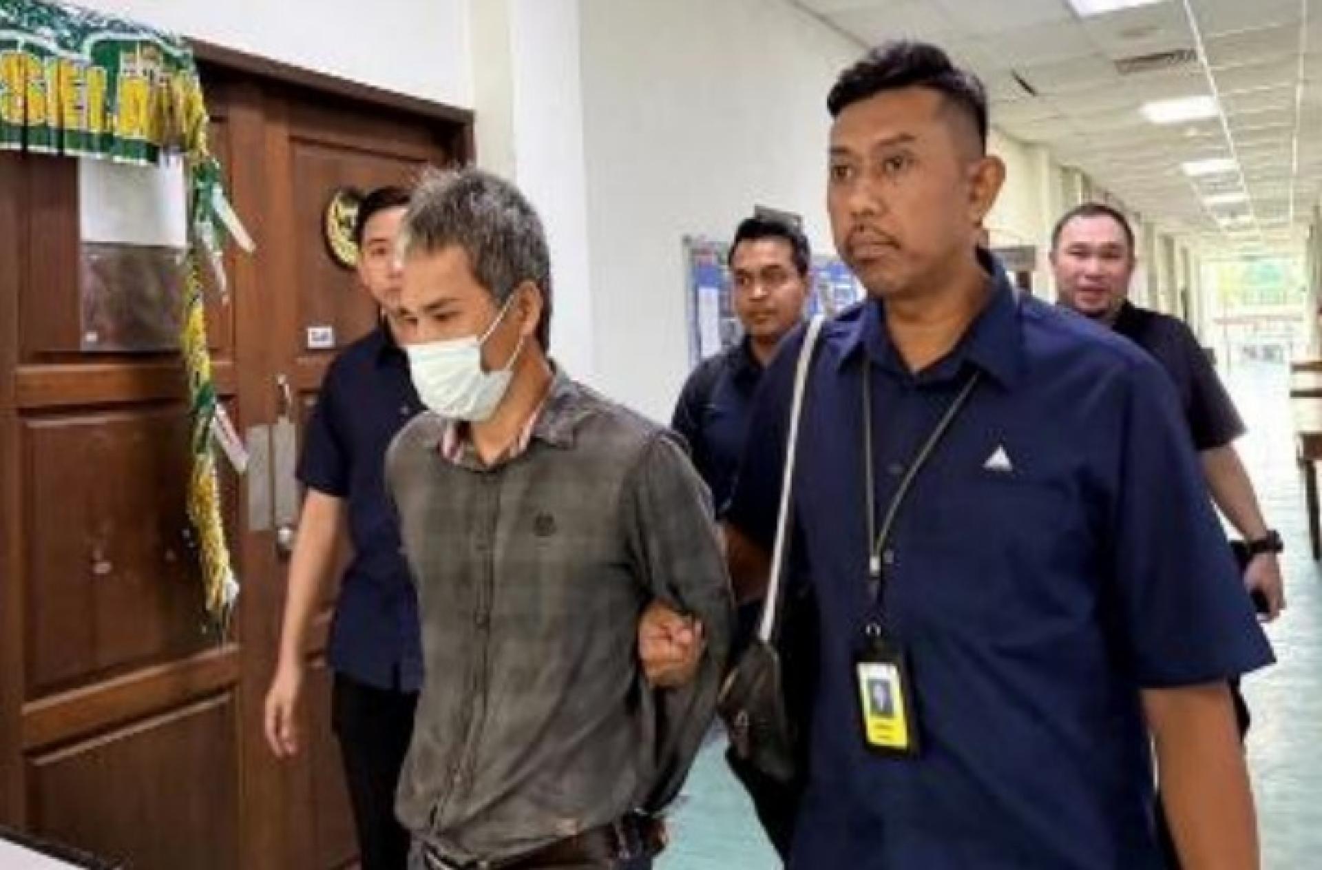 被告约翰穆勒阿莱在美里第一地方法庭被提控。