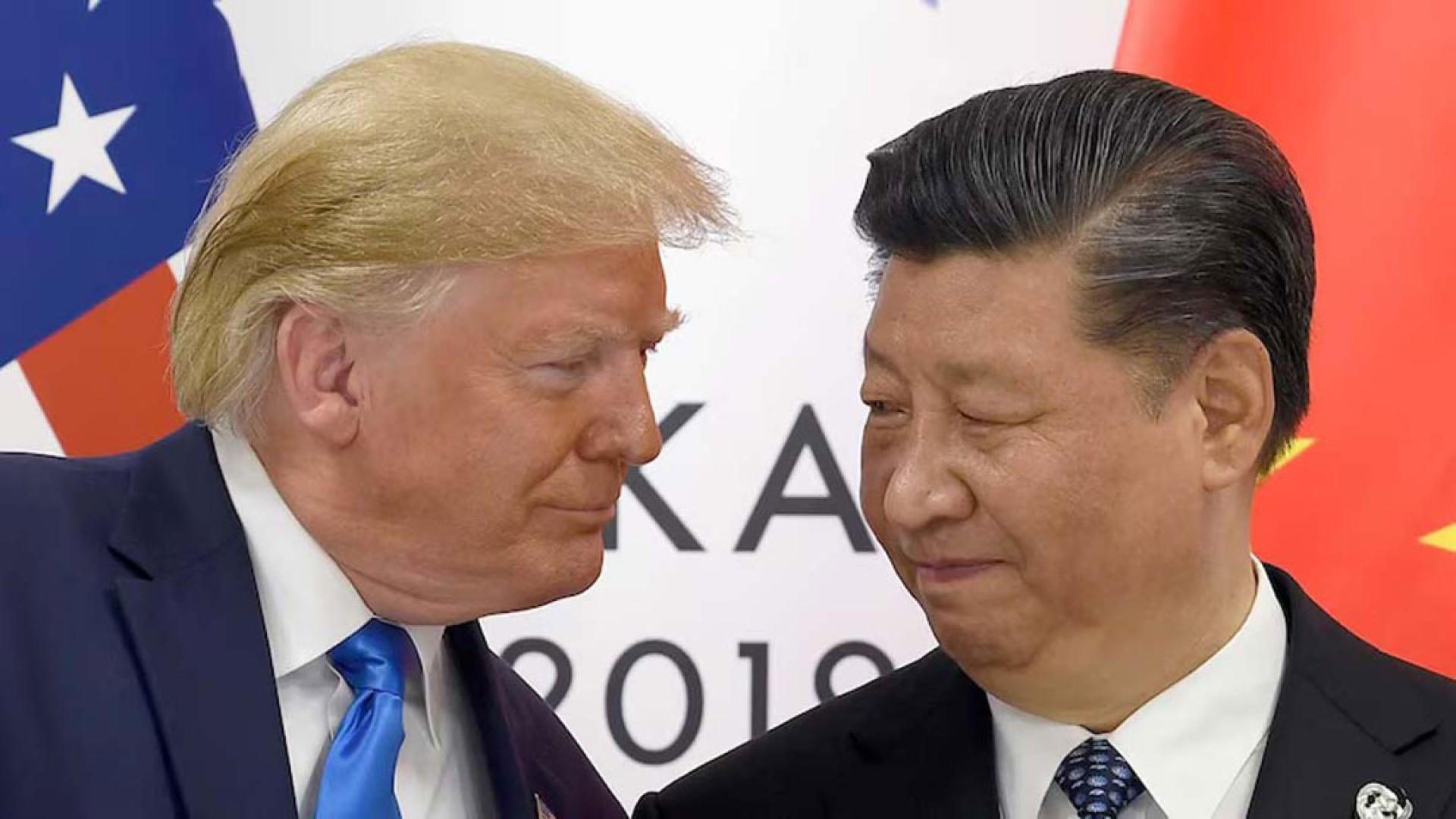 特朗普（左）推迟与习近平（右）会谈对北京来说并非挫折，可能正合其心意，让他们有机会重新筹划。（档案照）