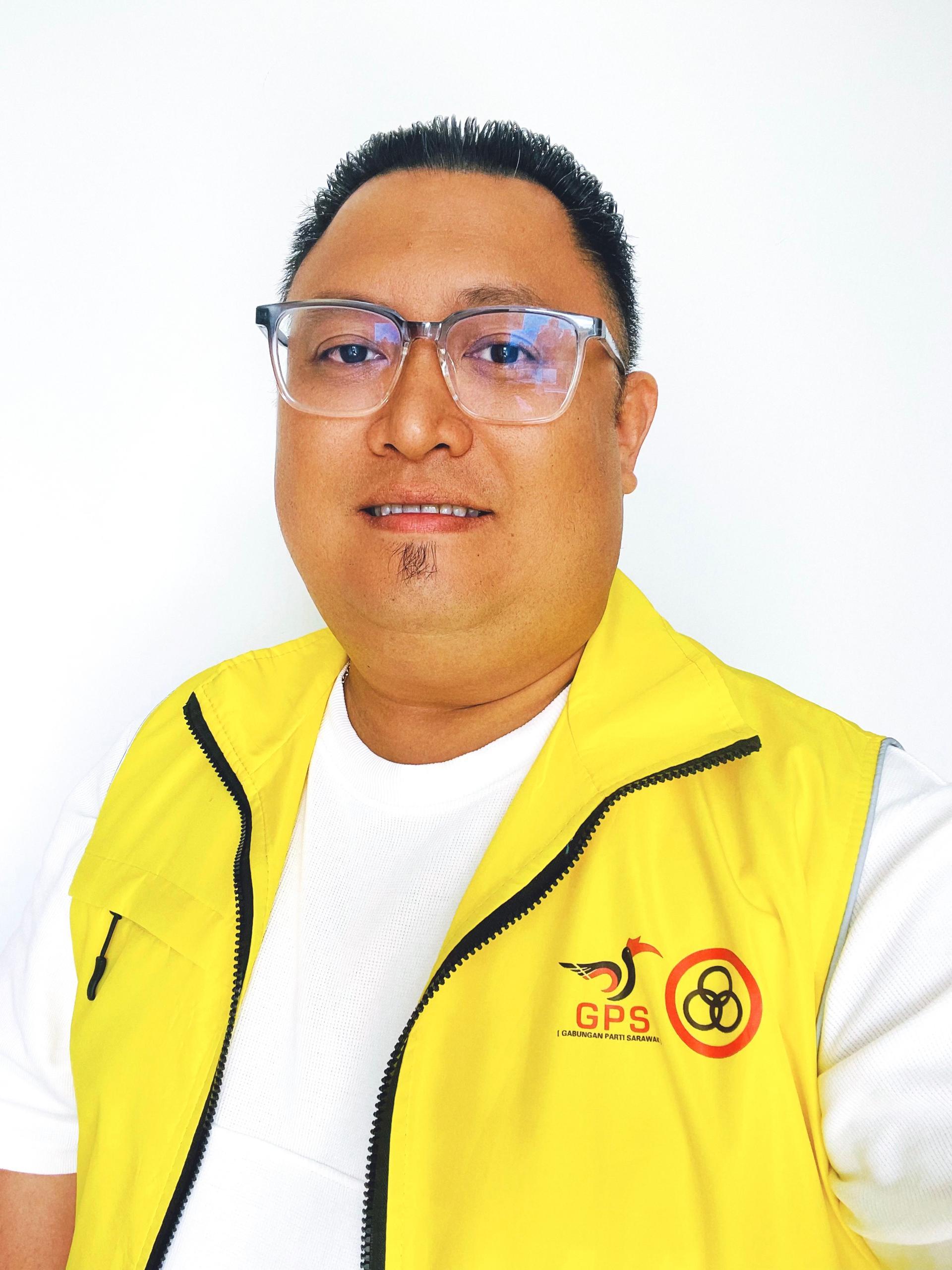 砂人联党中央青年团副宣教秘书暨都东支部青年团团长尹士华。
