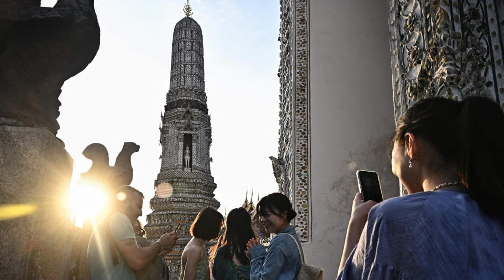 中国演员王星赴泰国拍戏被绑架事件发酵，中国旅游平台与旅行社证实，事件导致出现泰国旅游退票潮