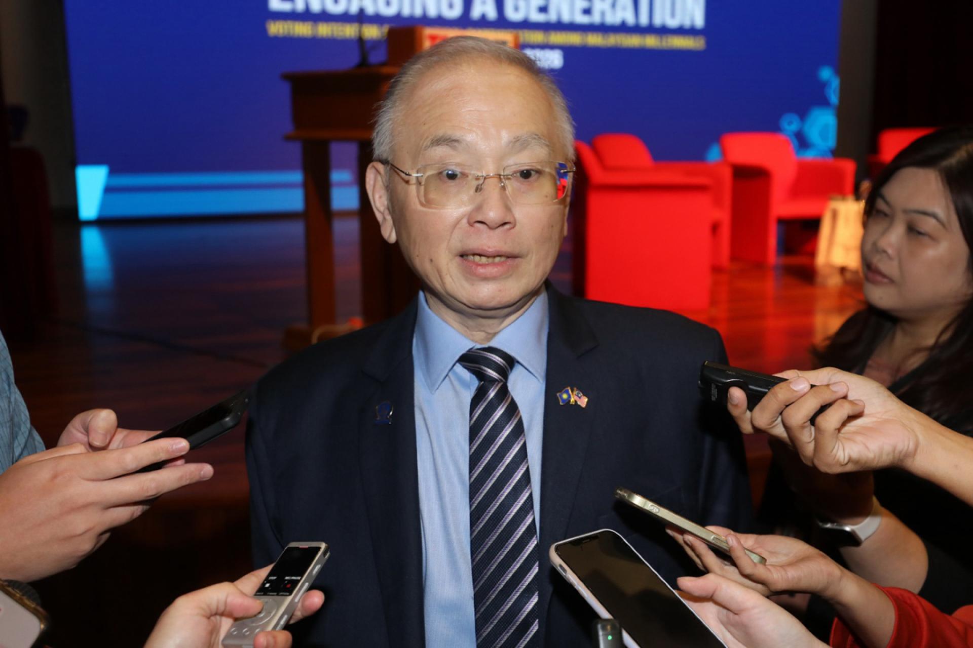 魏家祥表示，他乐见国阵单独参选，但既然阿末扎希选择以国阵旗帜出征，就必须确保国阵能获胜。