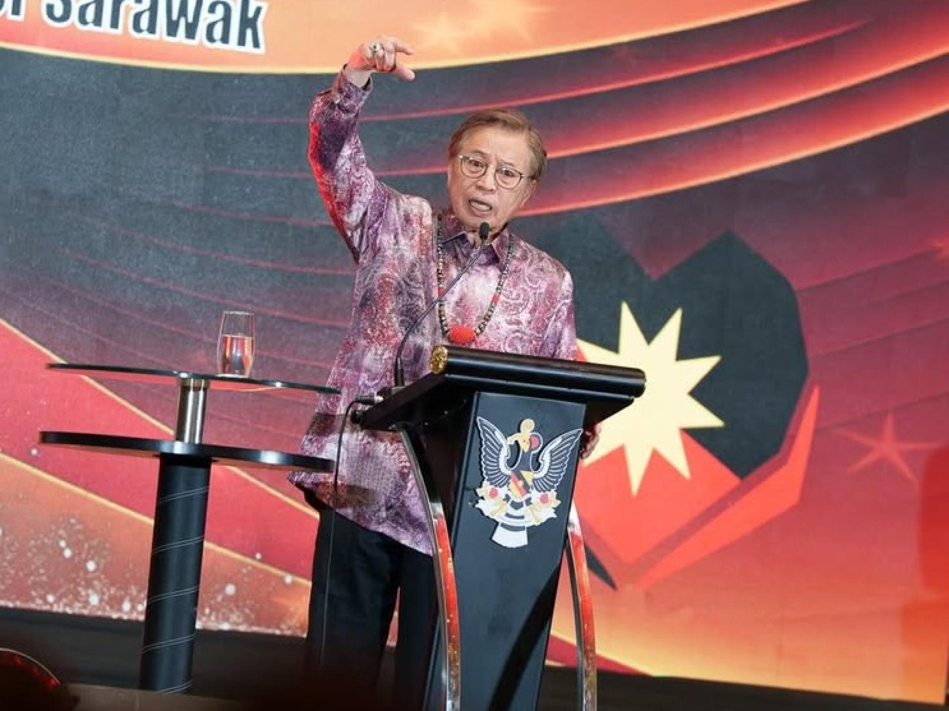 总理阿邦佐哈里在致词中表示民都鲁有望成砂首个拥铁路系统城市。