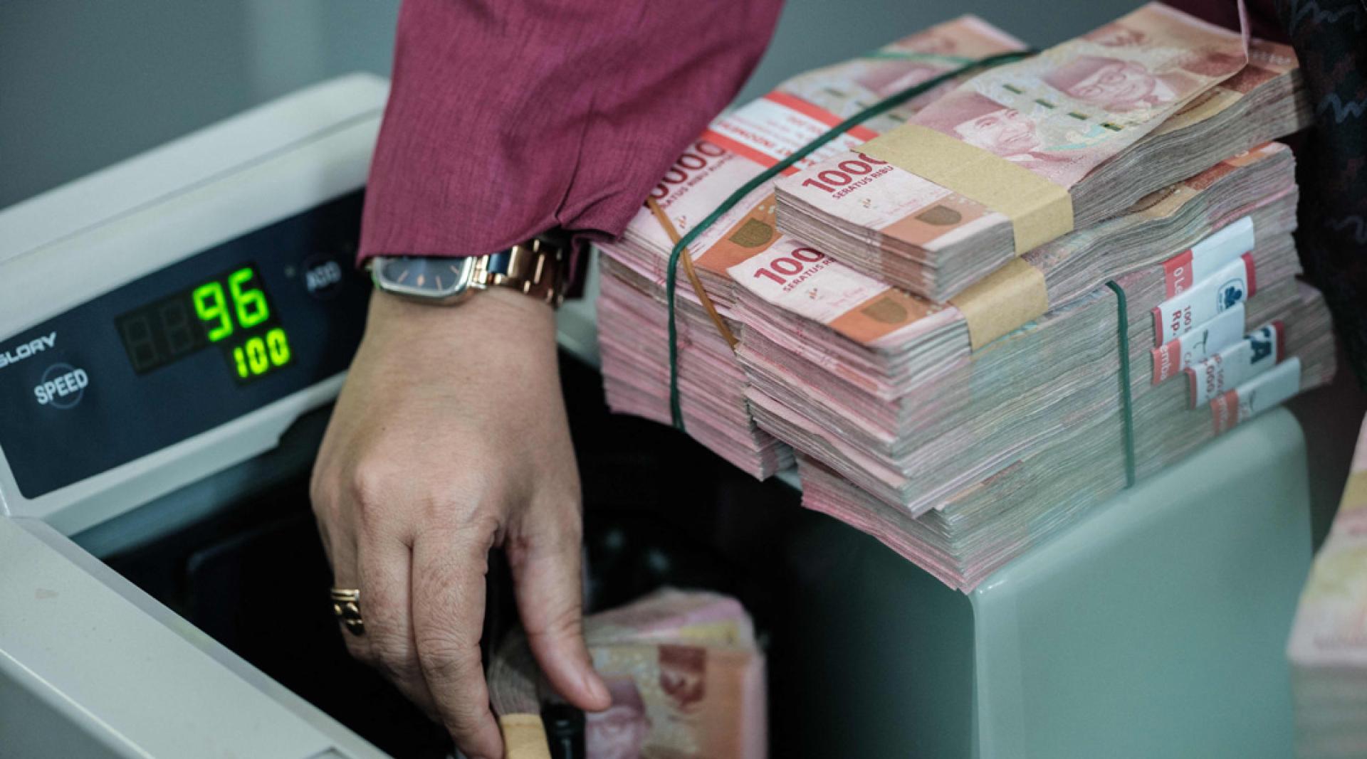 印尼政府正强化财政与货币政策协同，应对印尼盾汇率的不停下挫。