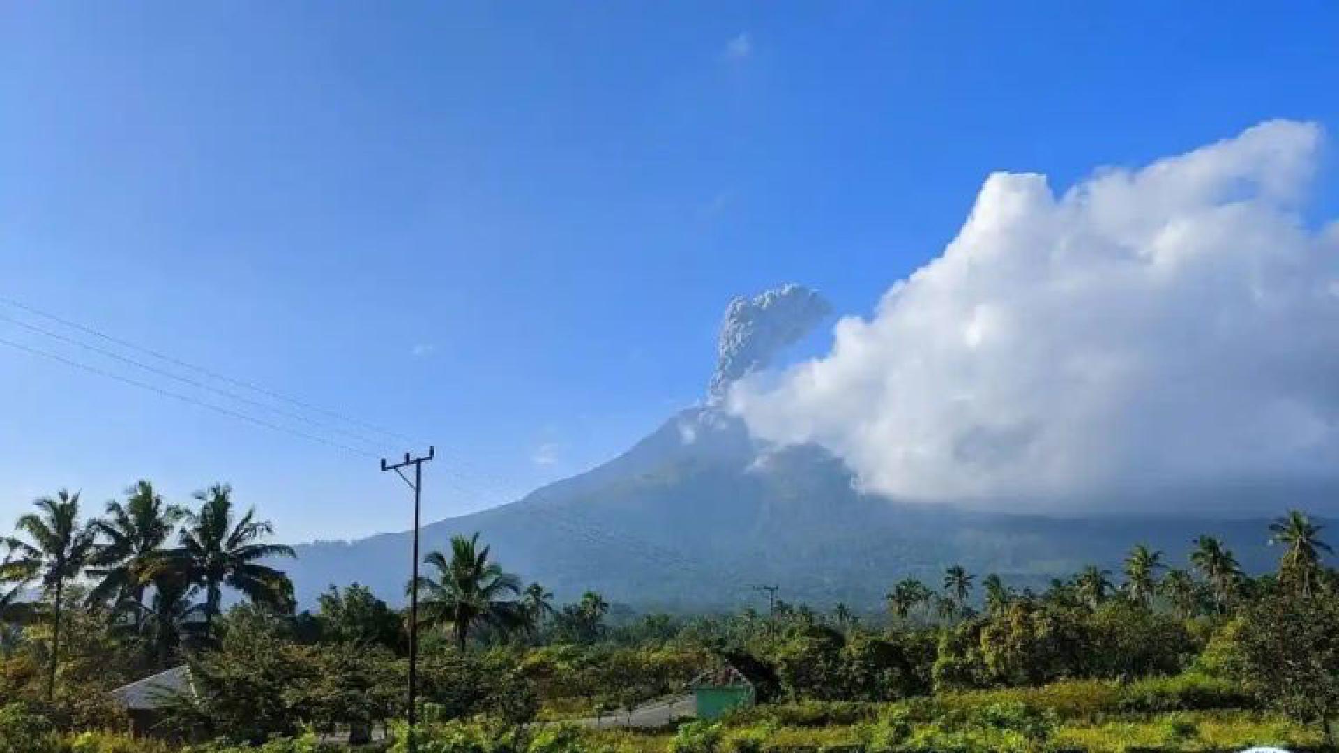 勒沃托比-拉基拉基火山自5日以来频繁喷发。