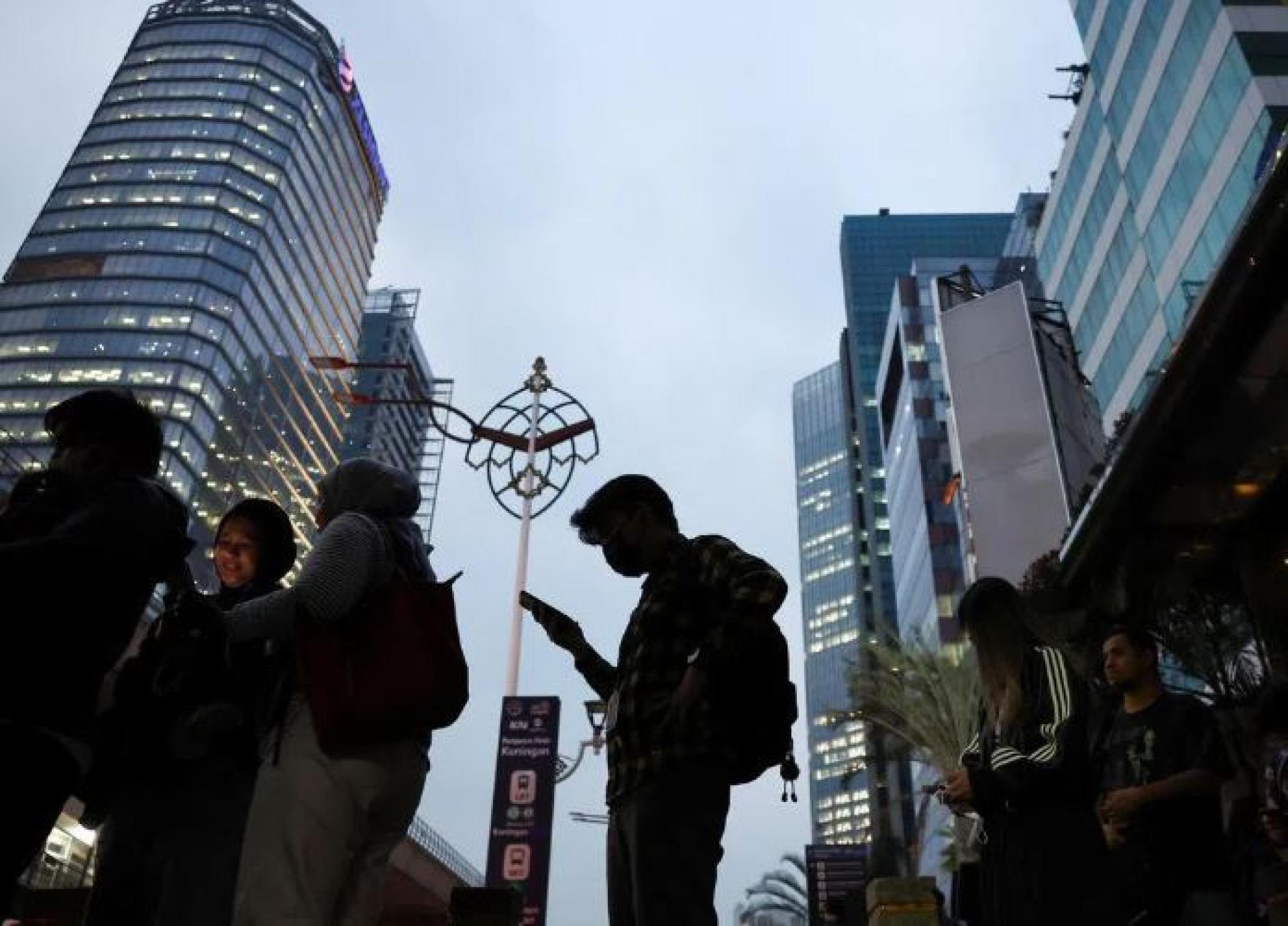 印尼学生抗议者的诉求集中在经济方面。他们指出，印尼经济已经恶化，但财政政策仍漏洞百出，印尼央行的独立性正在被剥夺。