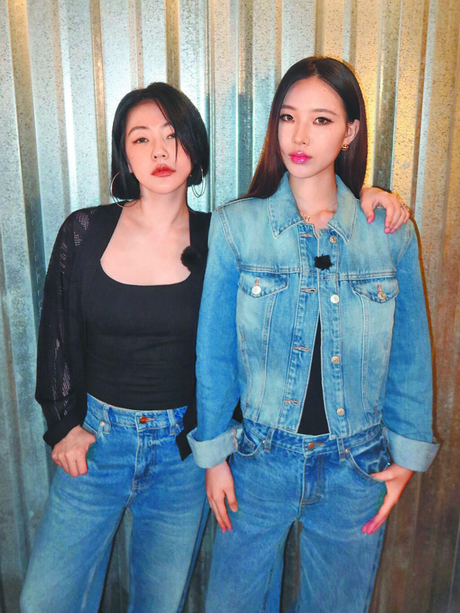 小S（左）坦言访问女儿Elly相当紧张。