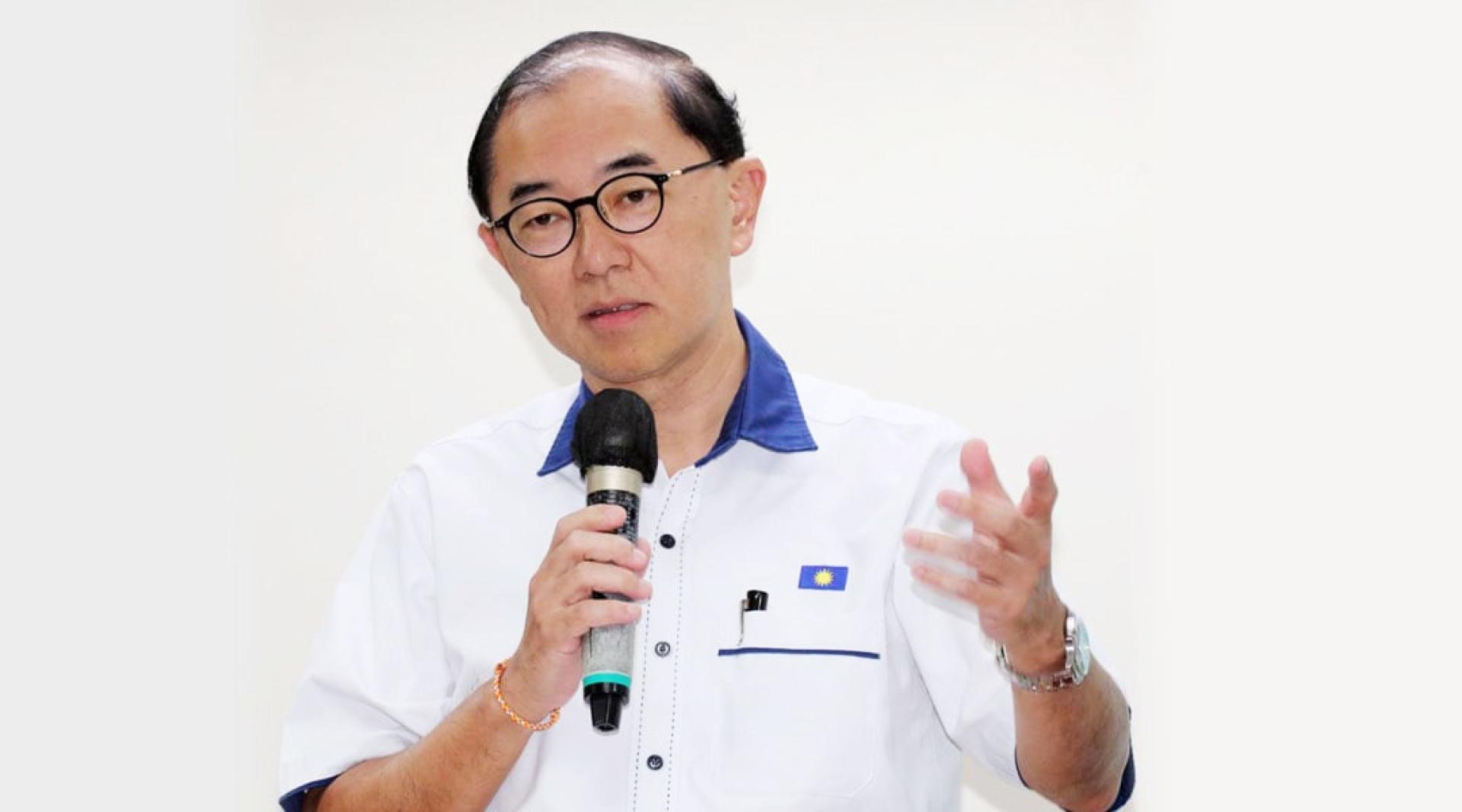 马汉顺：身为政府机构负责人的JKOM总监发表带有种族标签色彩的言论，通讯部更有责任采取行动。