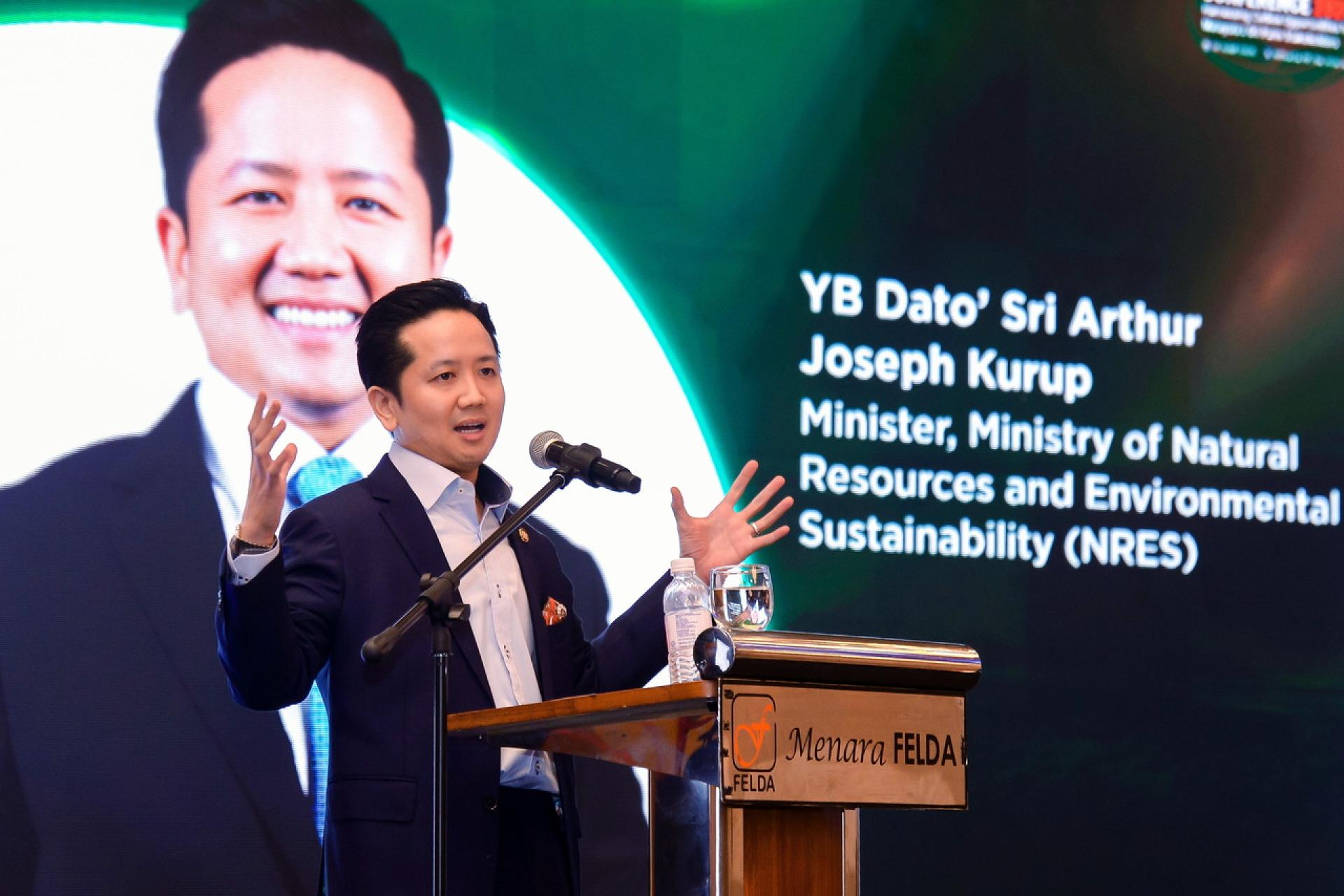 亚瑟古律：政府仍在完善碳税实施方案，并会纳入业界准备情况及政府正在制定的政策框架。