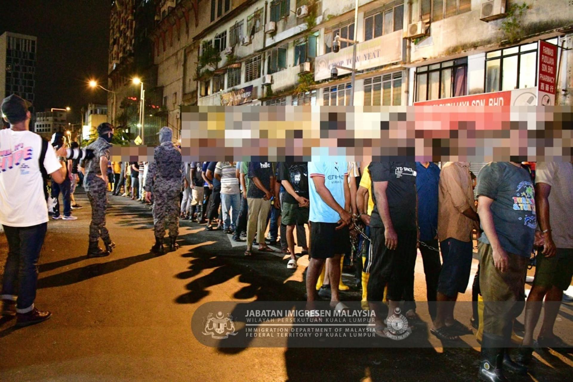 非法移民难逃法网。